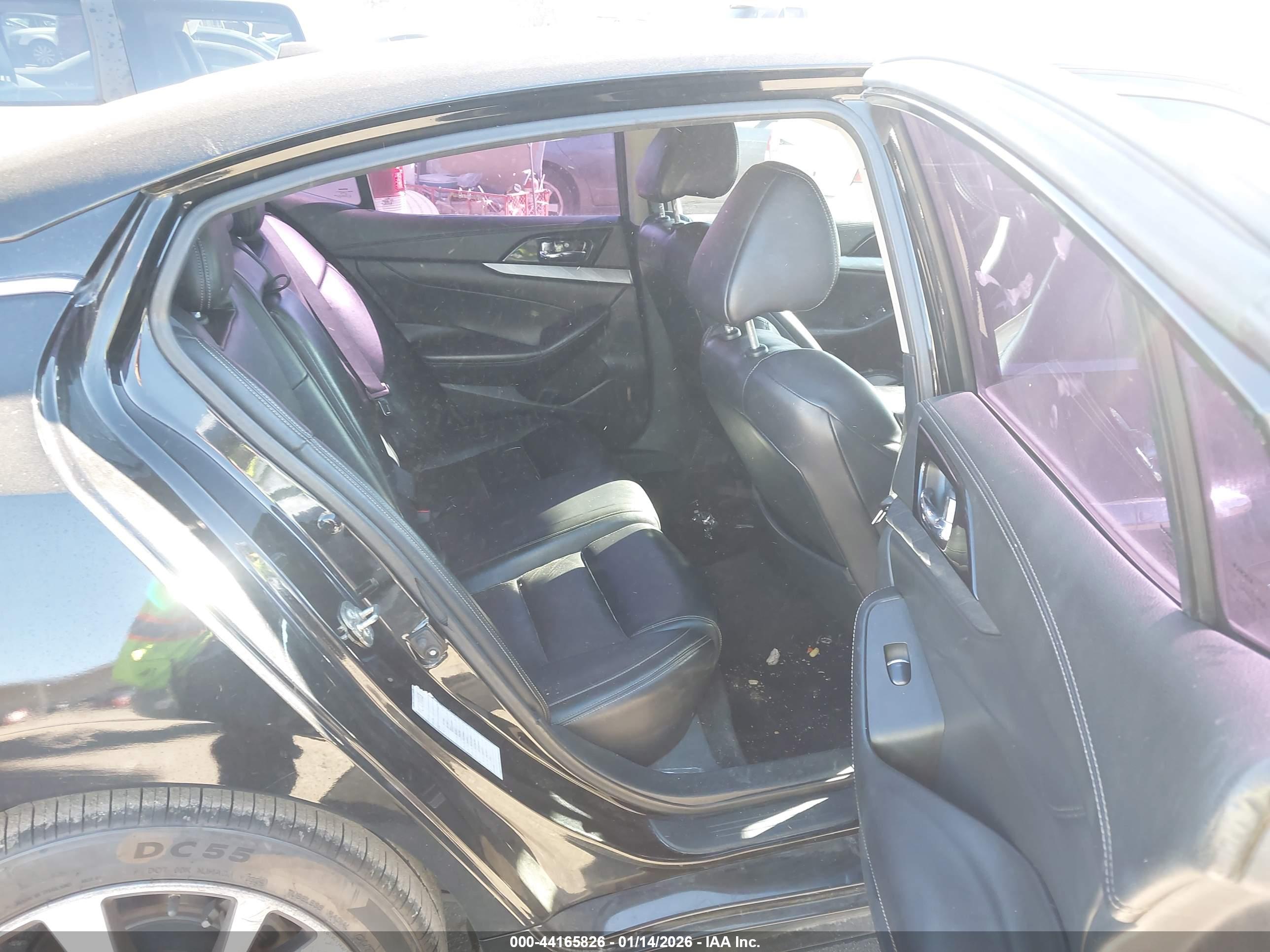 NISSAN MAXIMA image 8