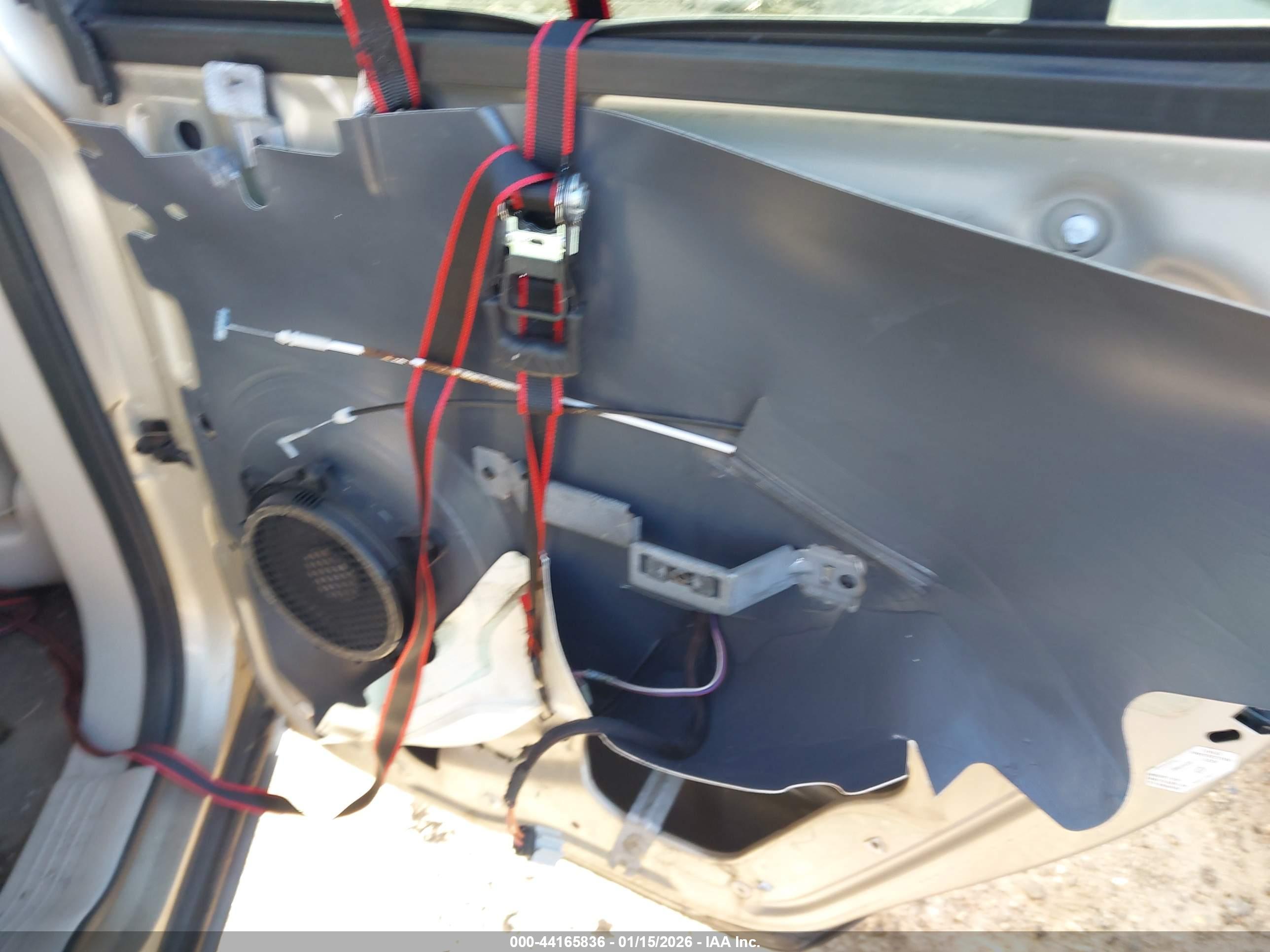 CHRYSLER PACIFICA image 6