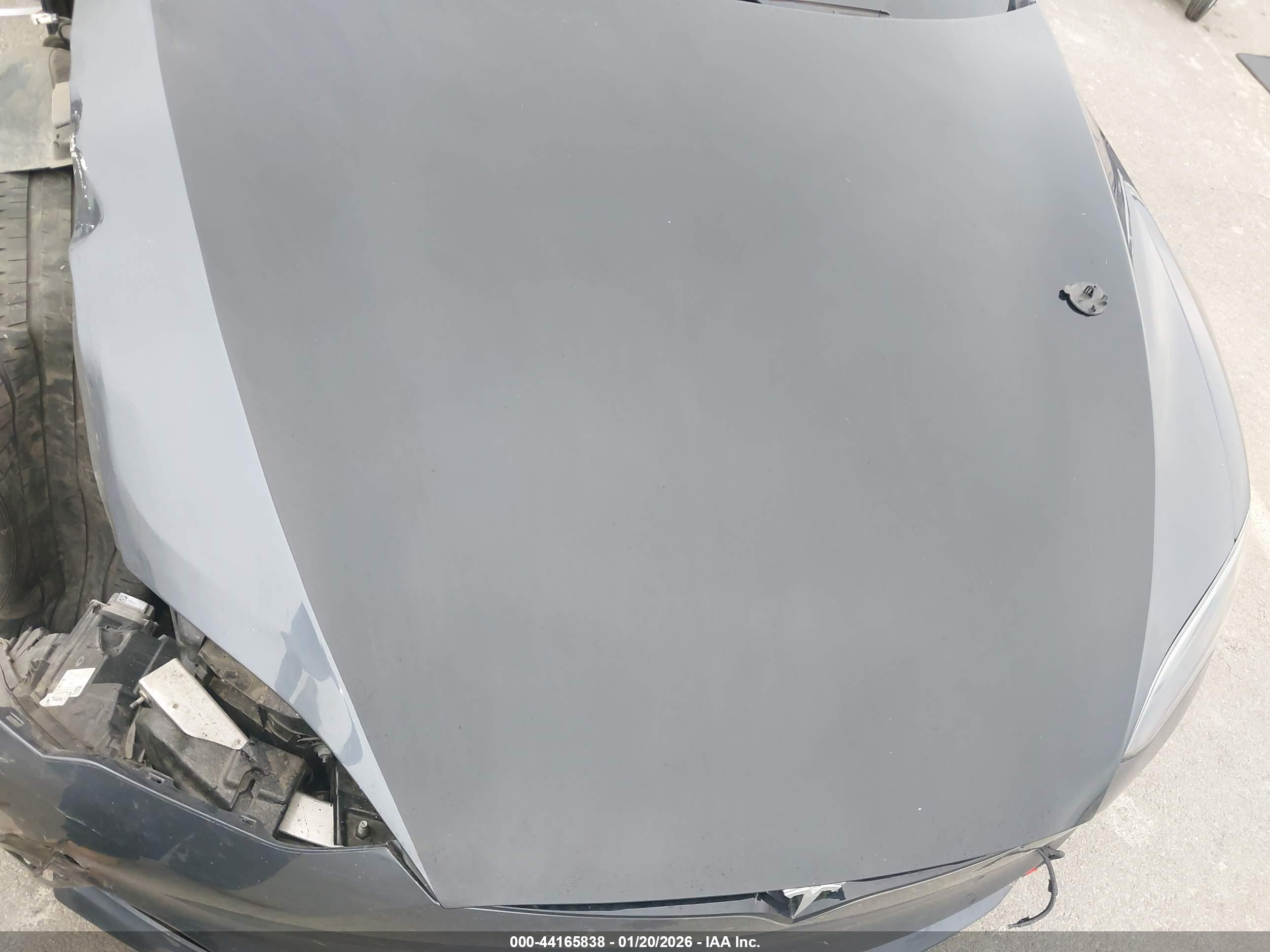 TESLA MODEL image 10