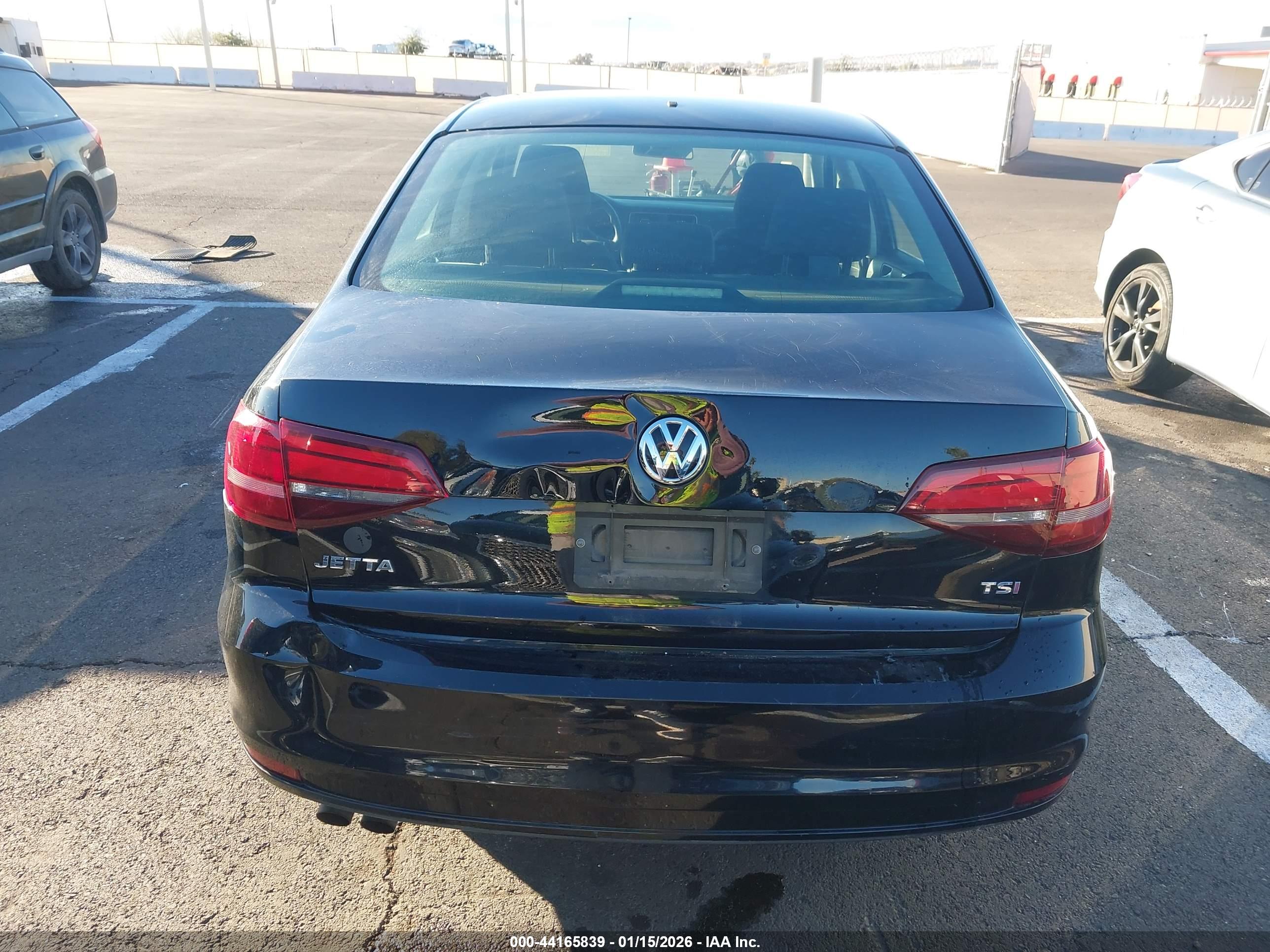 VOLKSWAGEN JETTA image 6