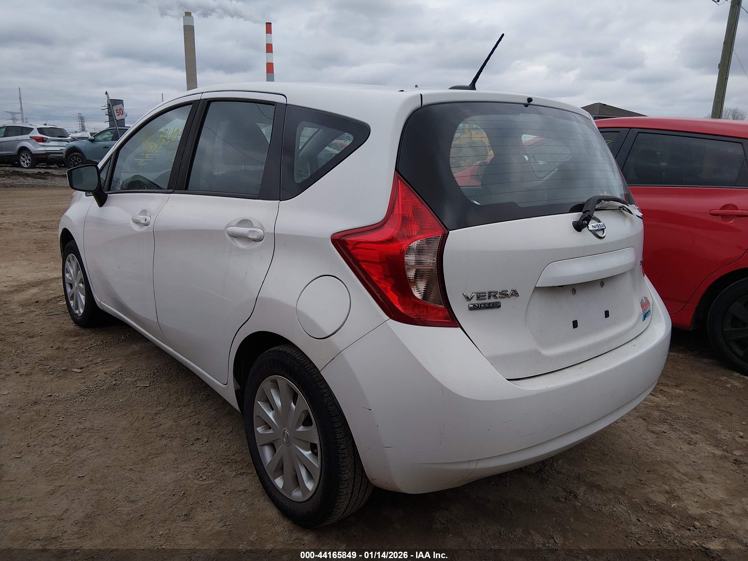 NISSAN VERSA image 3