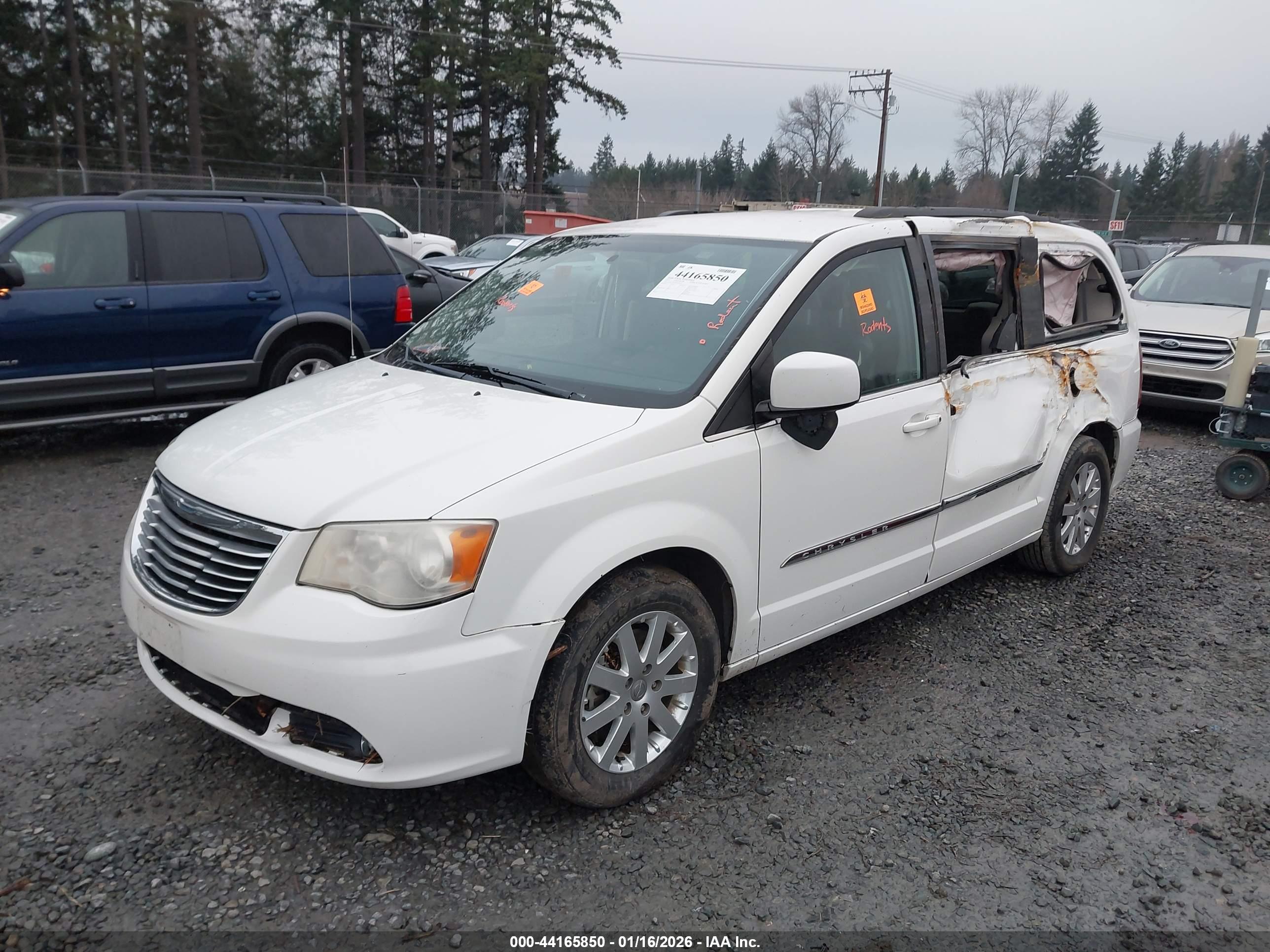 CHRYSLER TOWN image 2