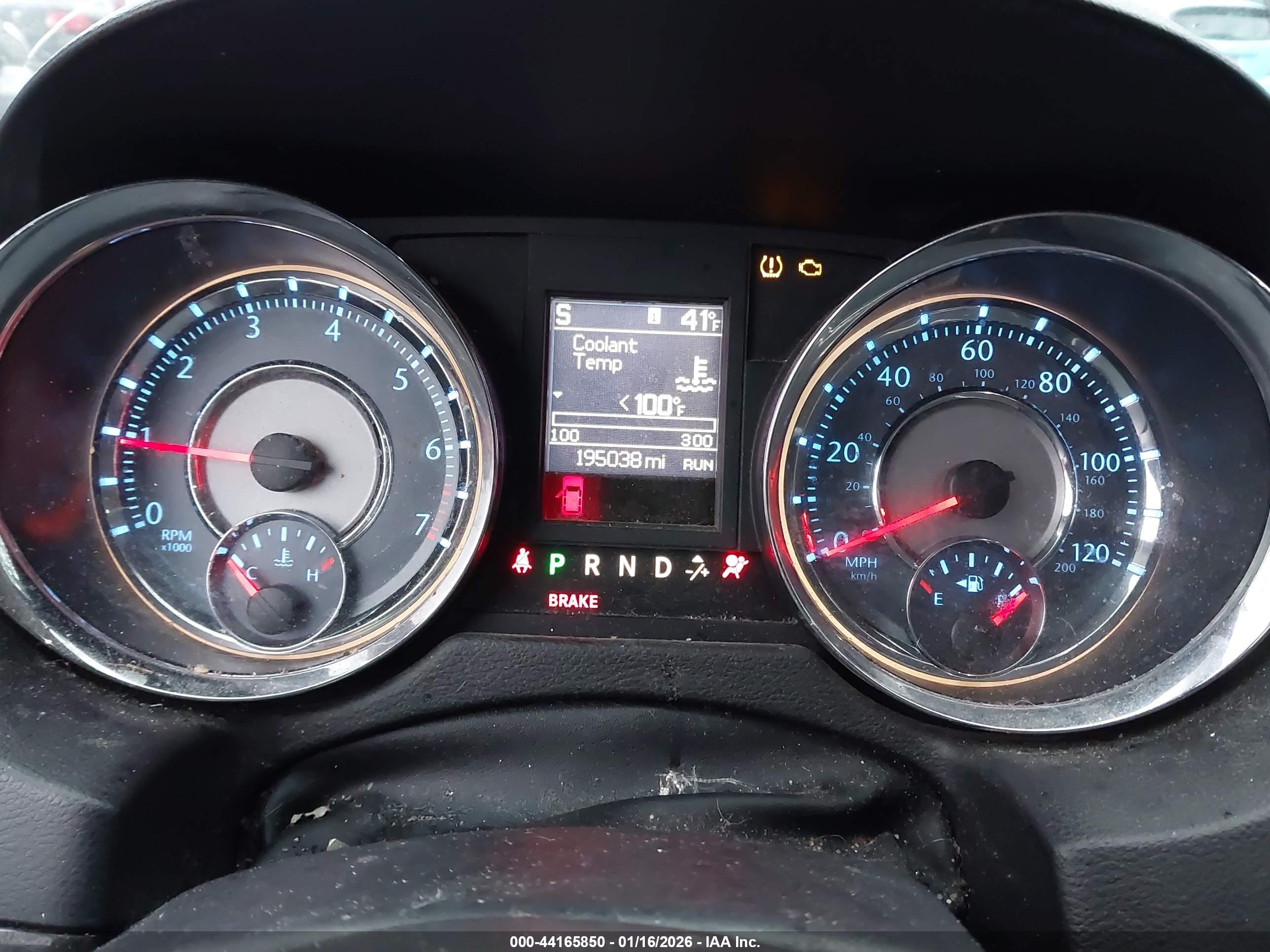 CHRYSLER TOWN image 7