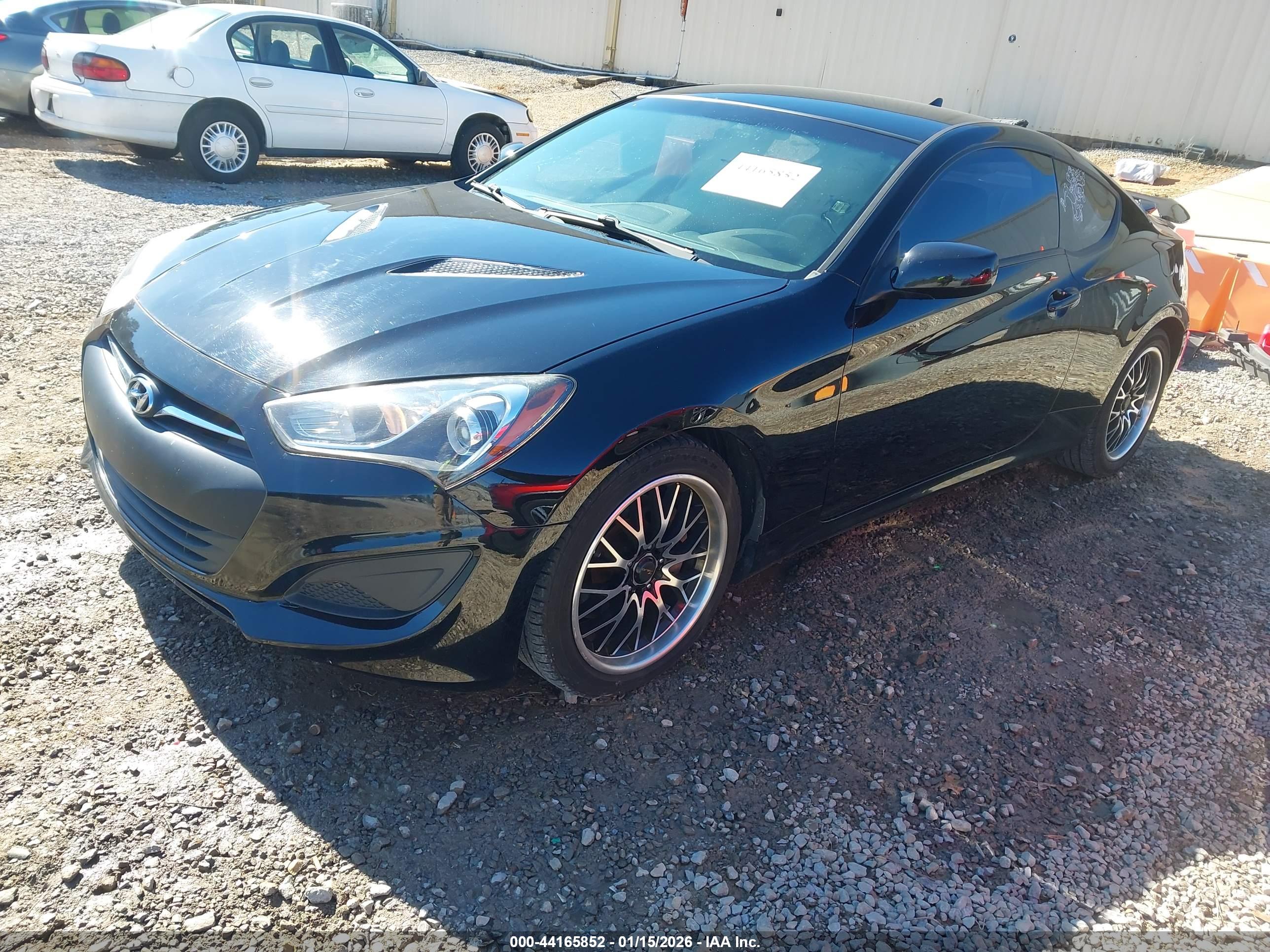 HYUNDAI GENESIS image 2