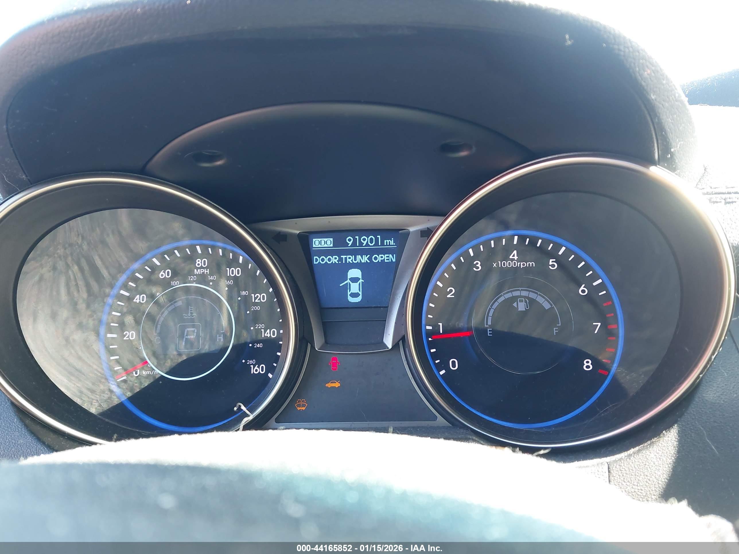 HYUNDAI GENESIS image 7