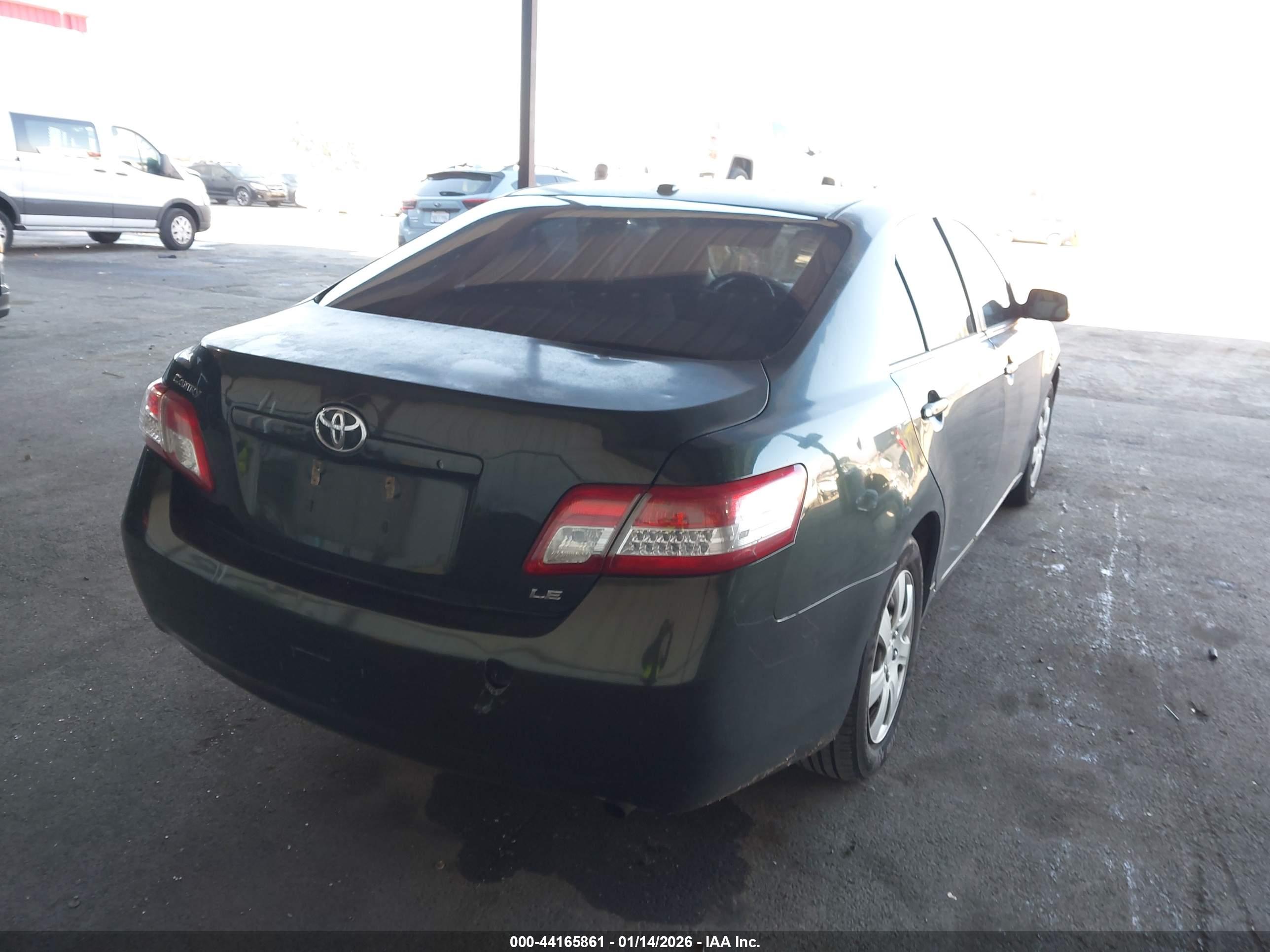 TOYOTA CAMRY image 4
