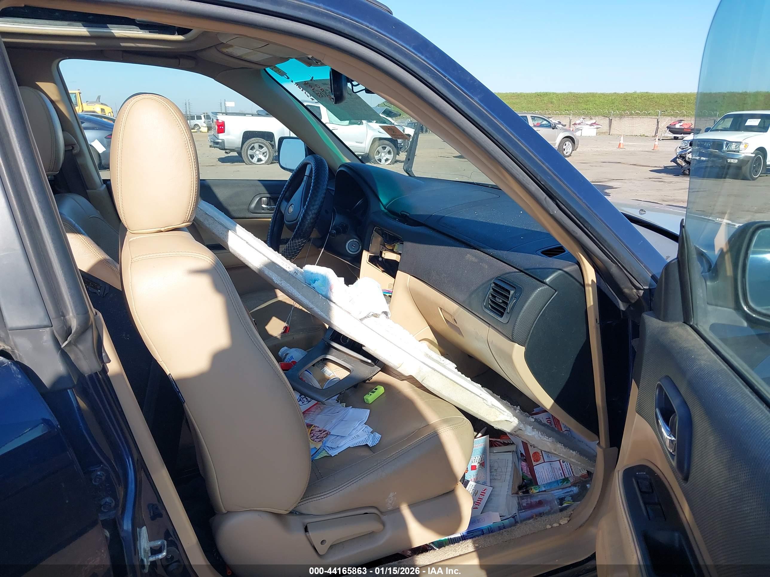 SUBARU FORESTER image 5