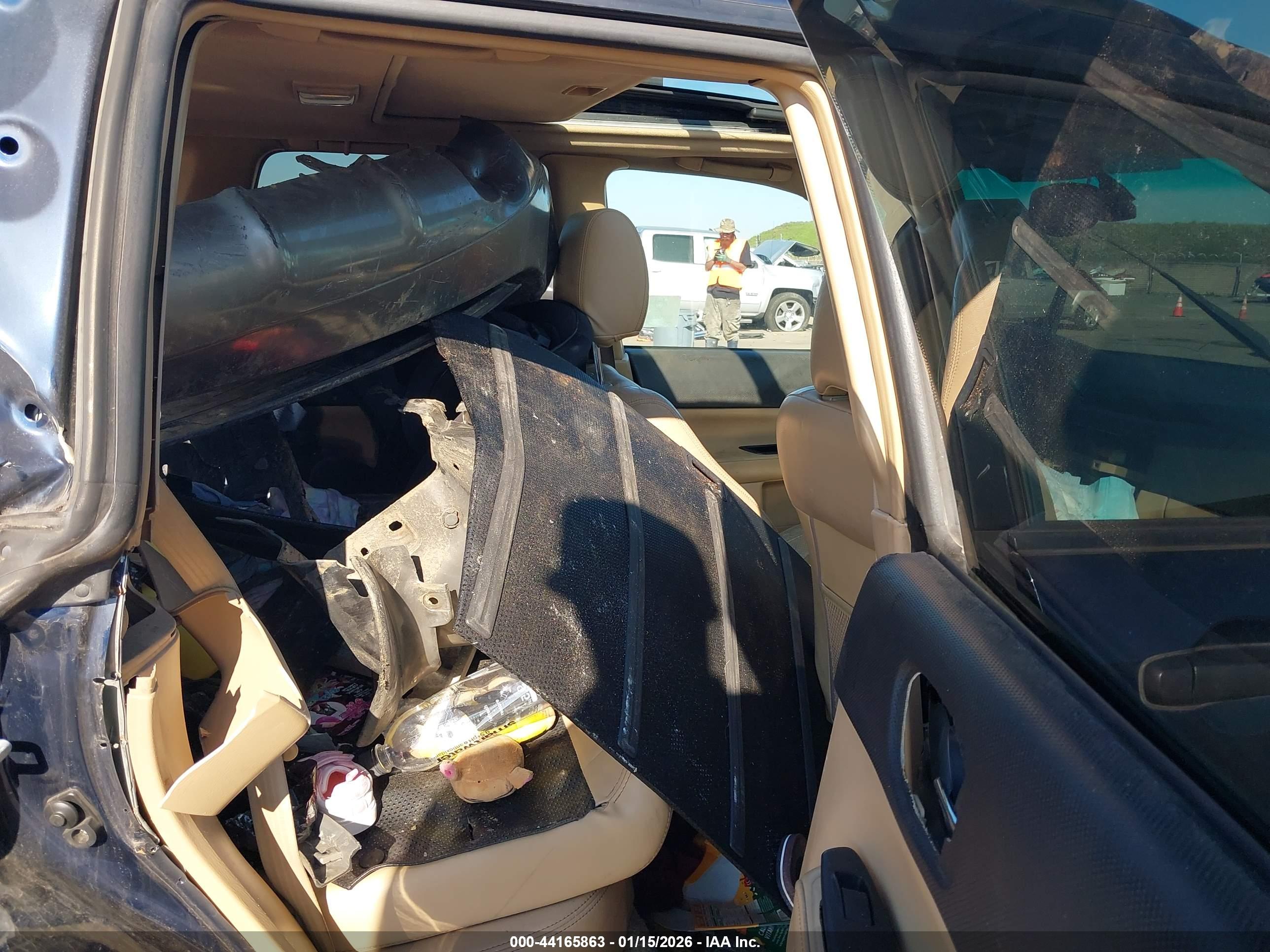SUBARU FORESTER image 8