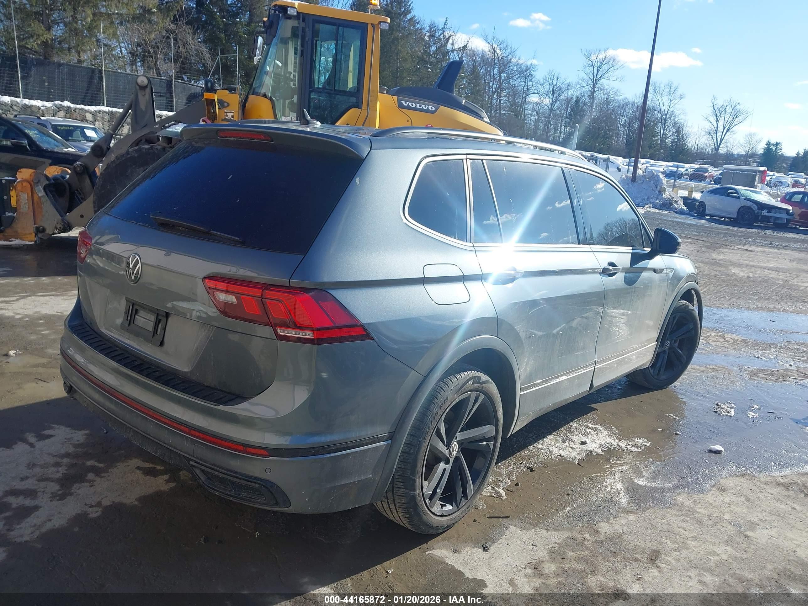 VOLKSWAGEN TIGUAN image 4