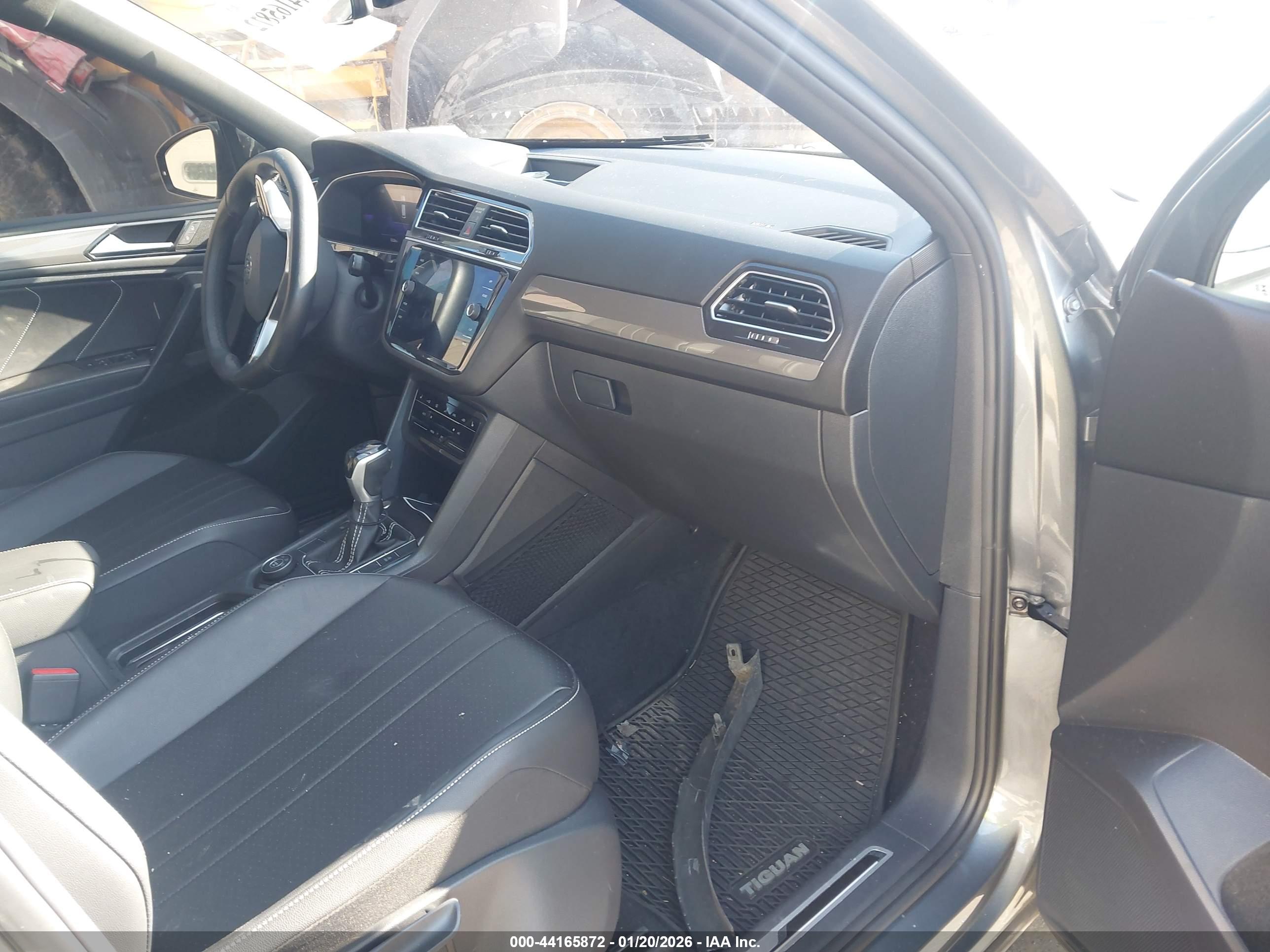 VOLKSWAGEN TIGUAN image 5