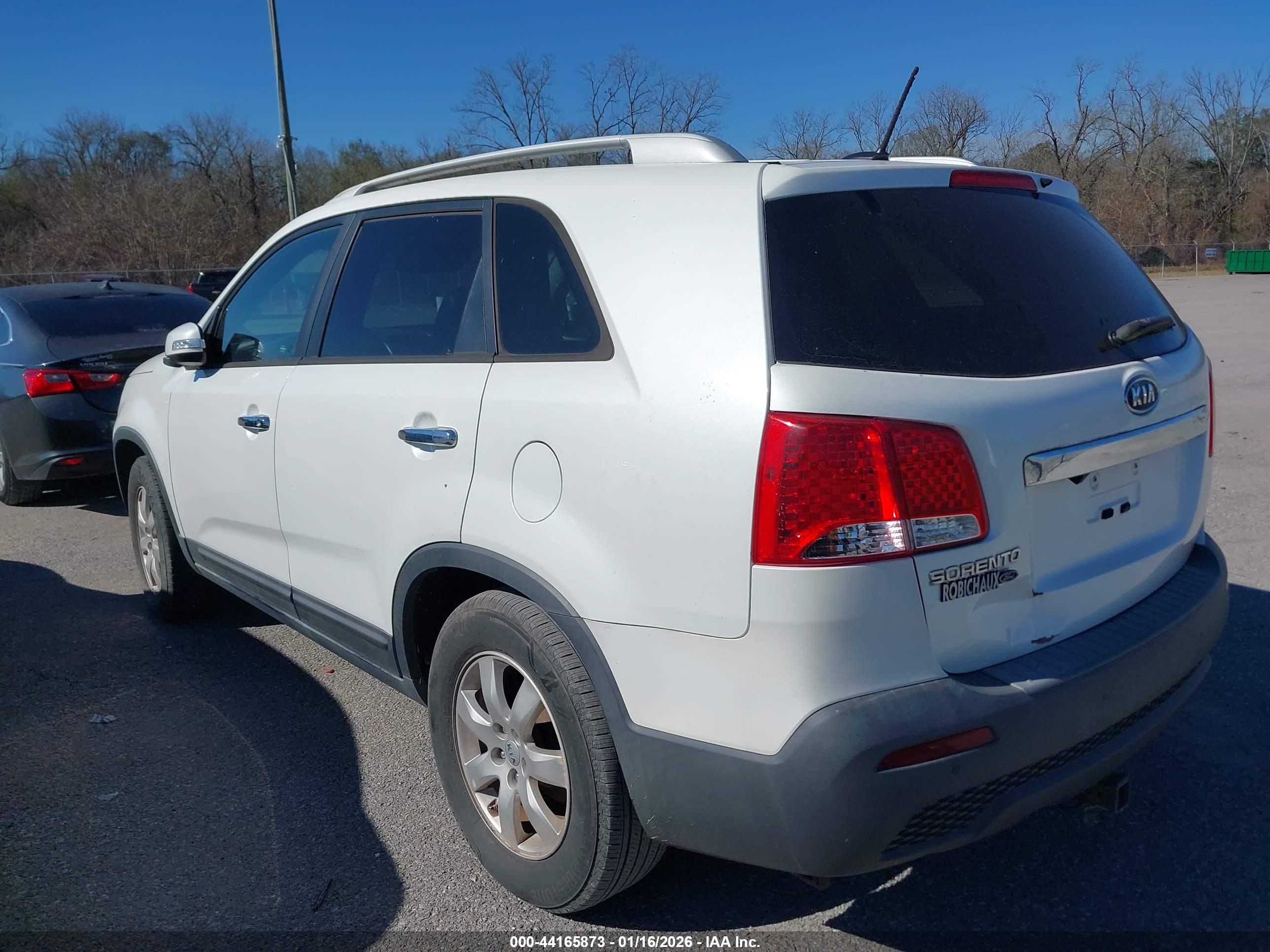 KIA SORENTO image 3