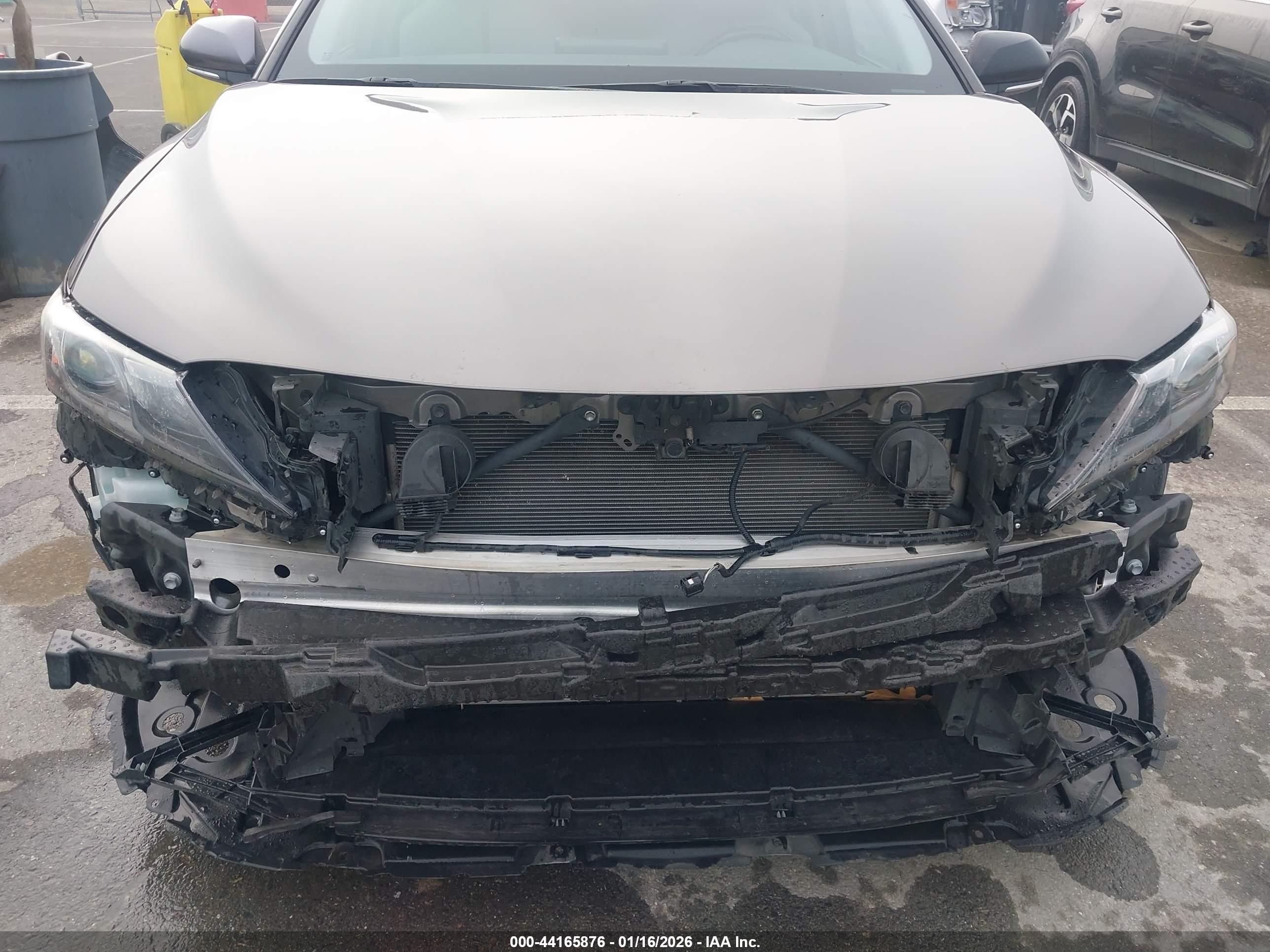 TOYOTA CAMRY image 6