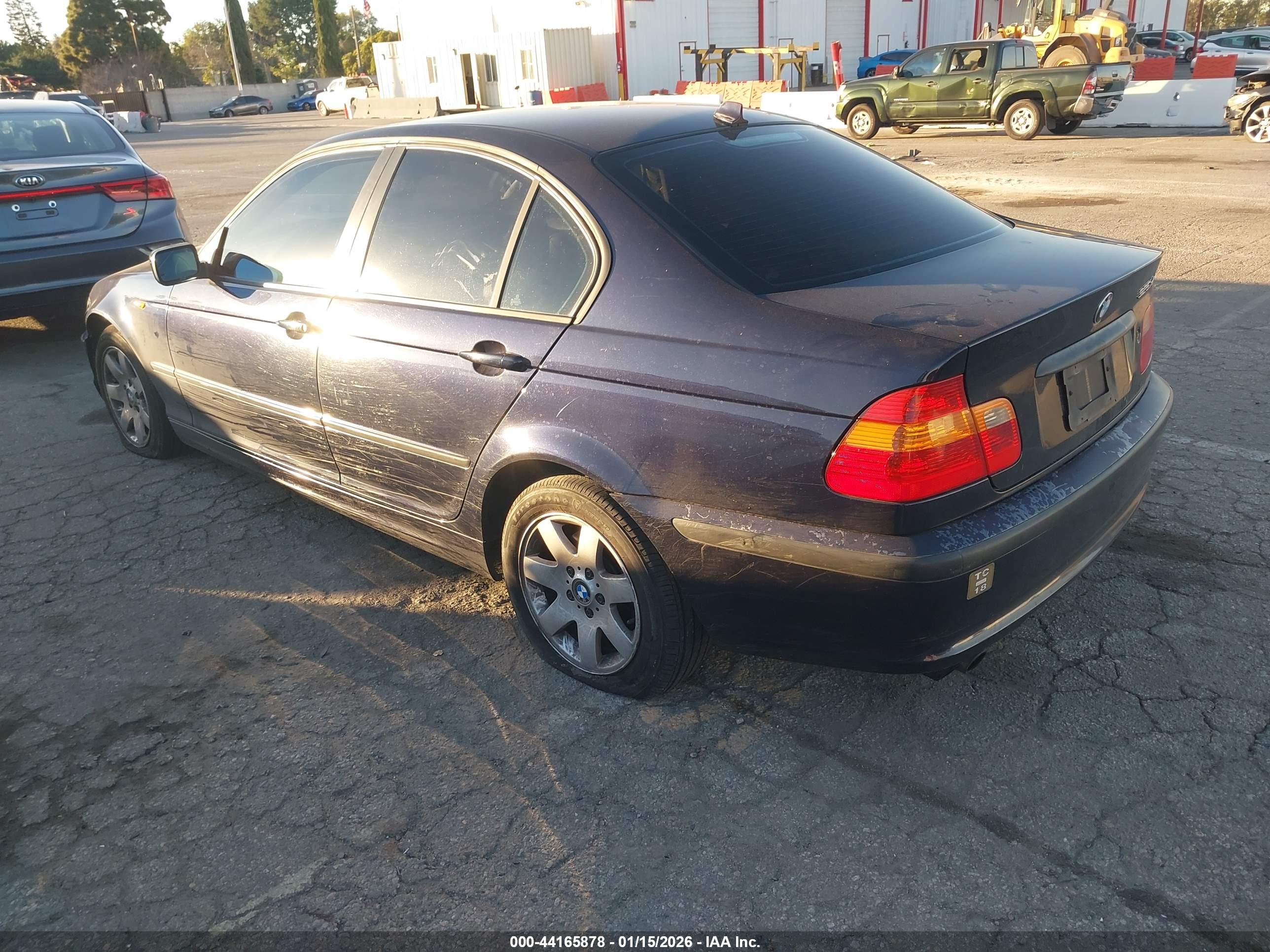 BMW 325XI image 3
