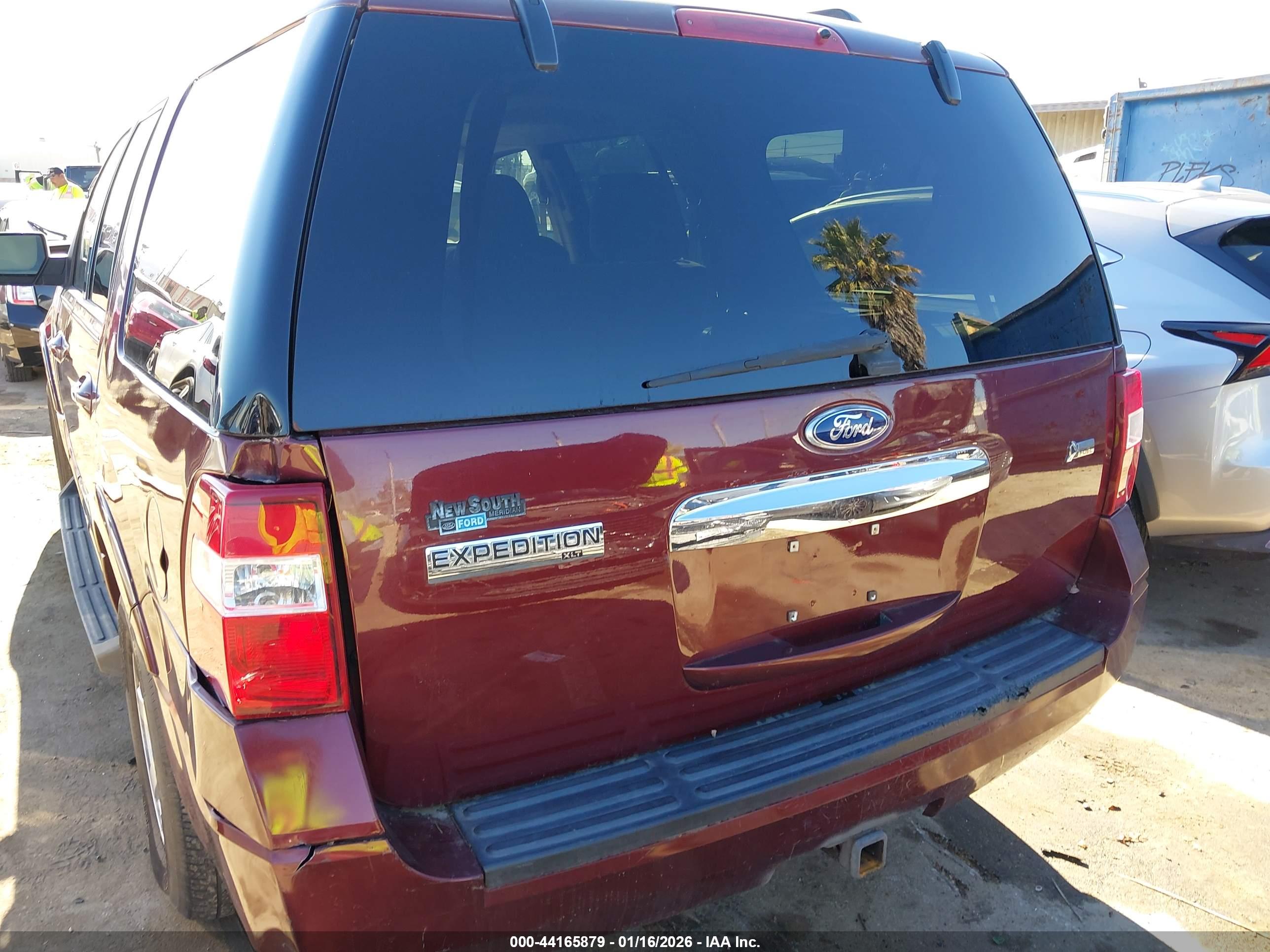 FORD EXPEDITION image 6