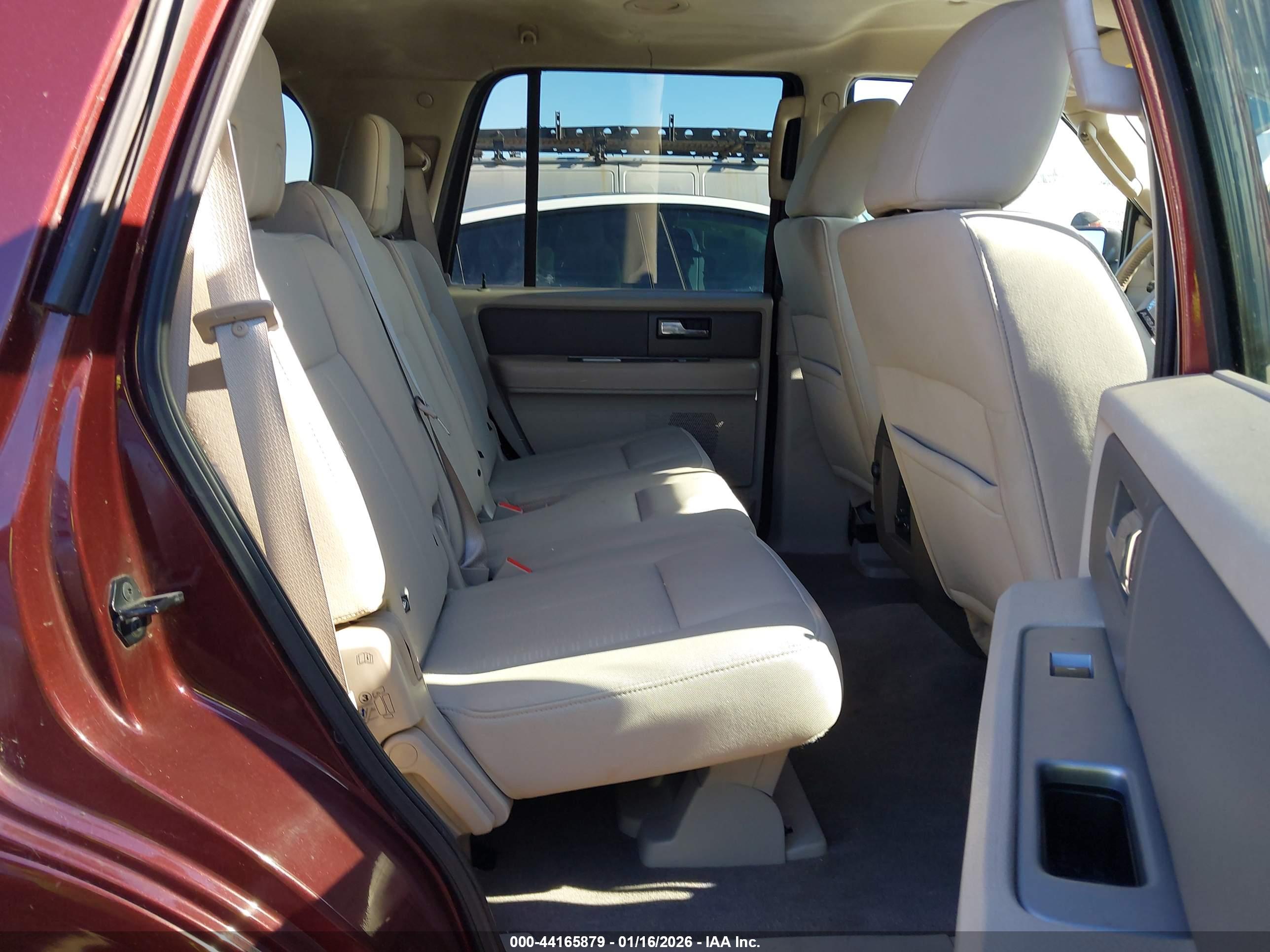 FORD EXPEDITION image 8