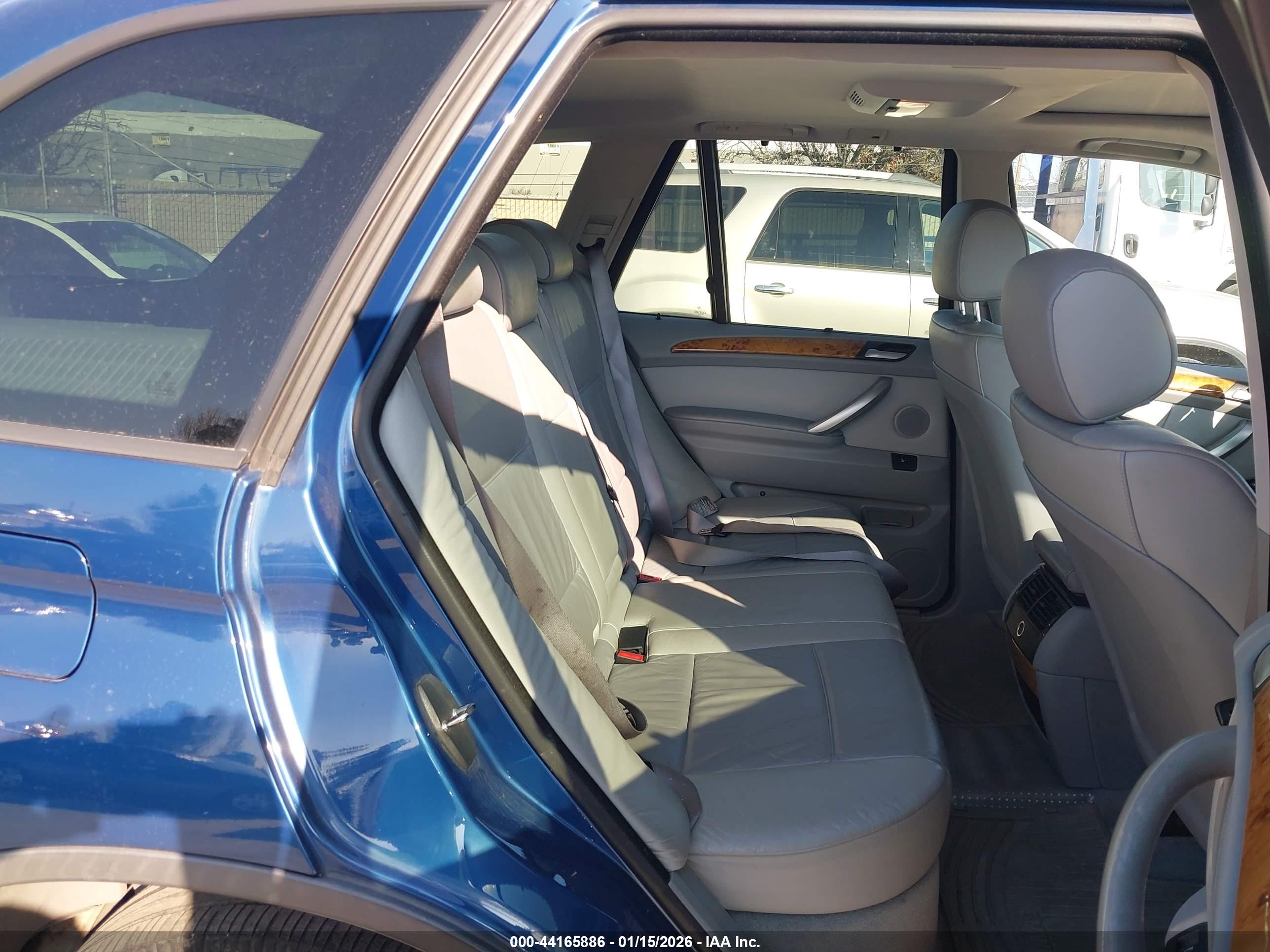 BMW X5 image 8