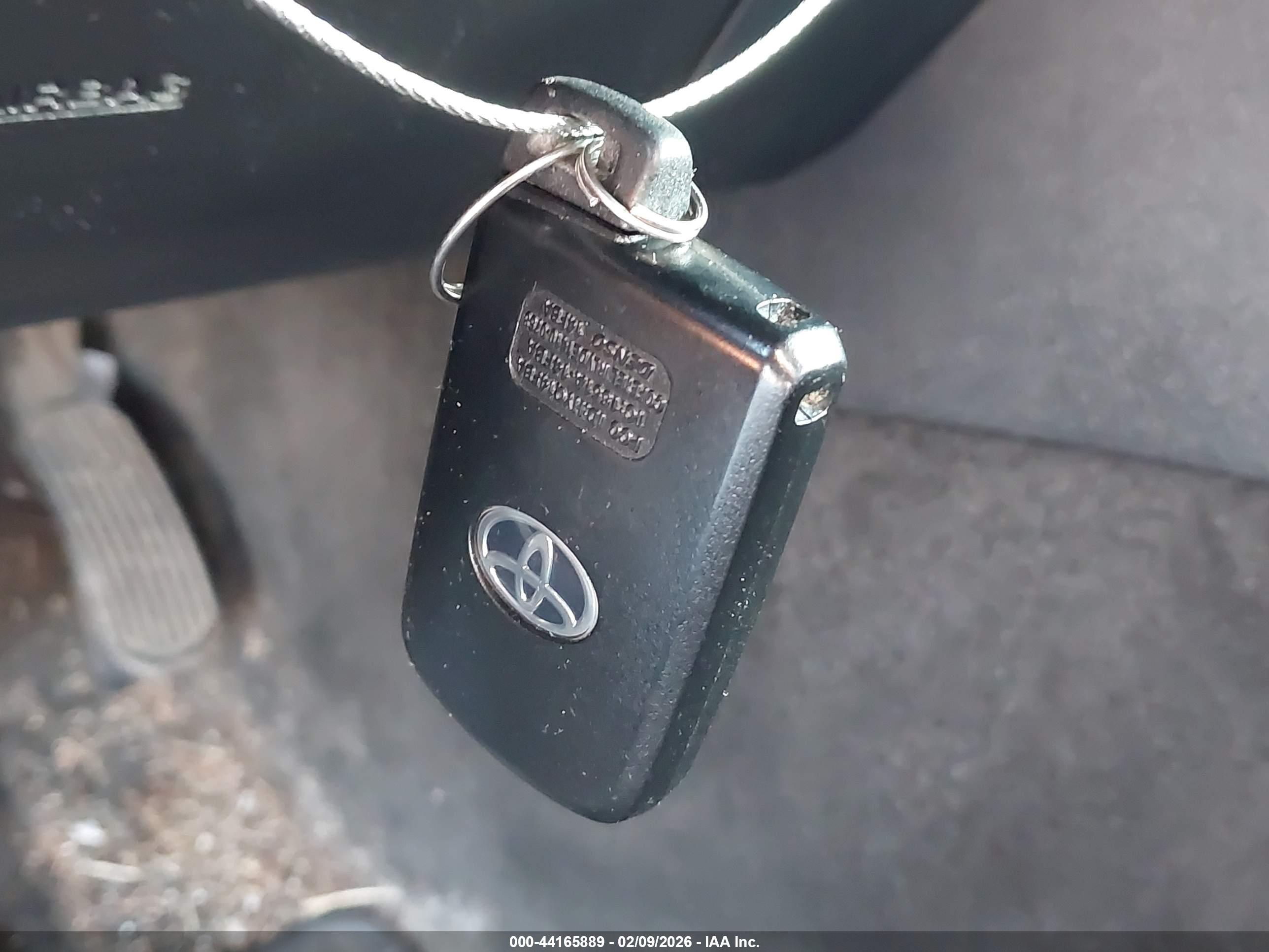 TOYOTA AVALON image 11