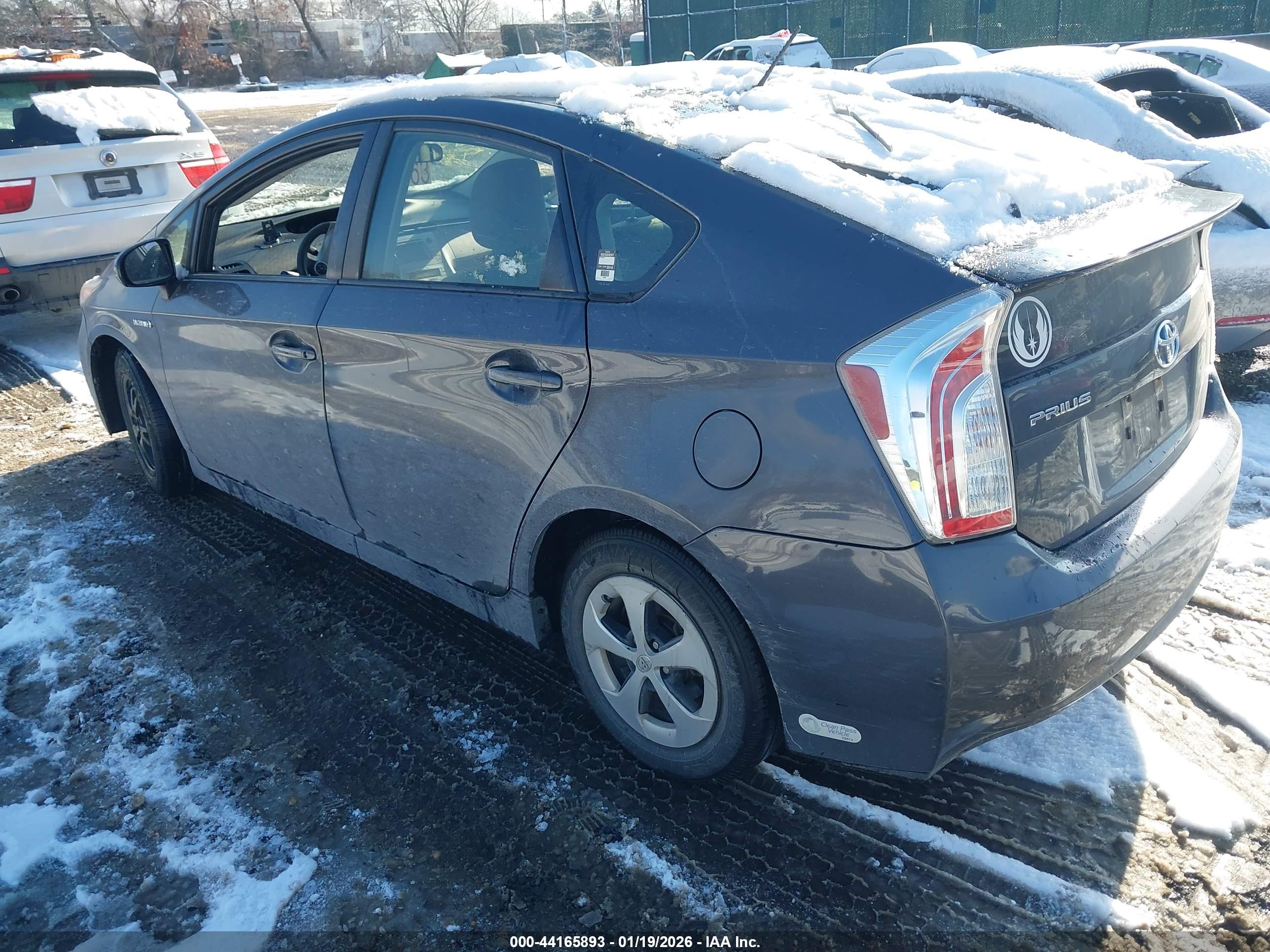 TOYOTA PRIUS image 3