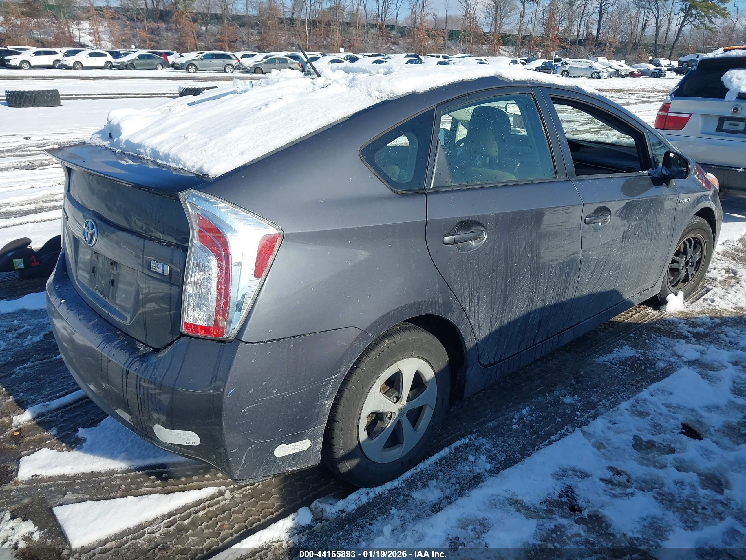 TOYOTA PRIUS image 4