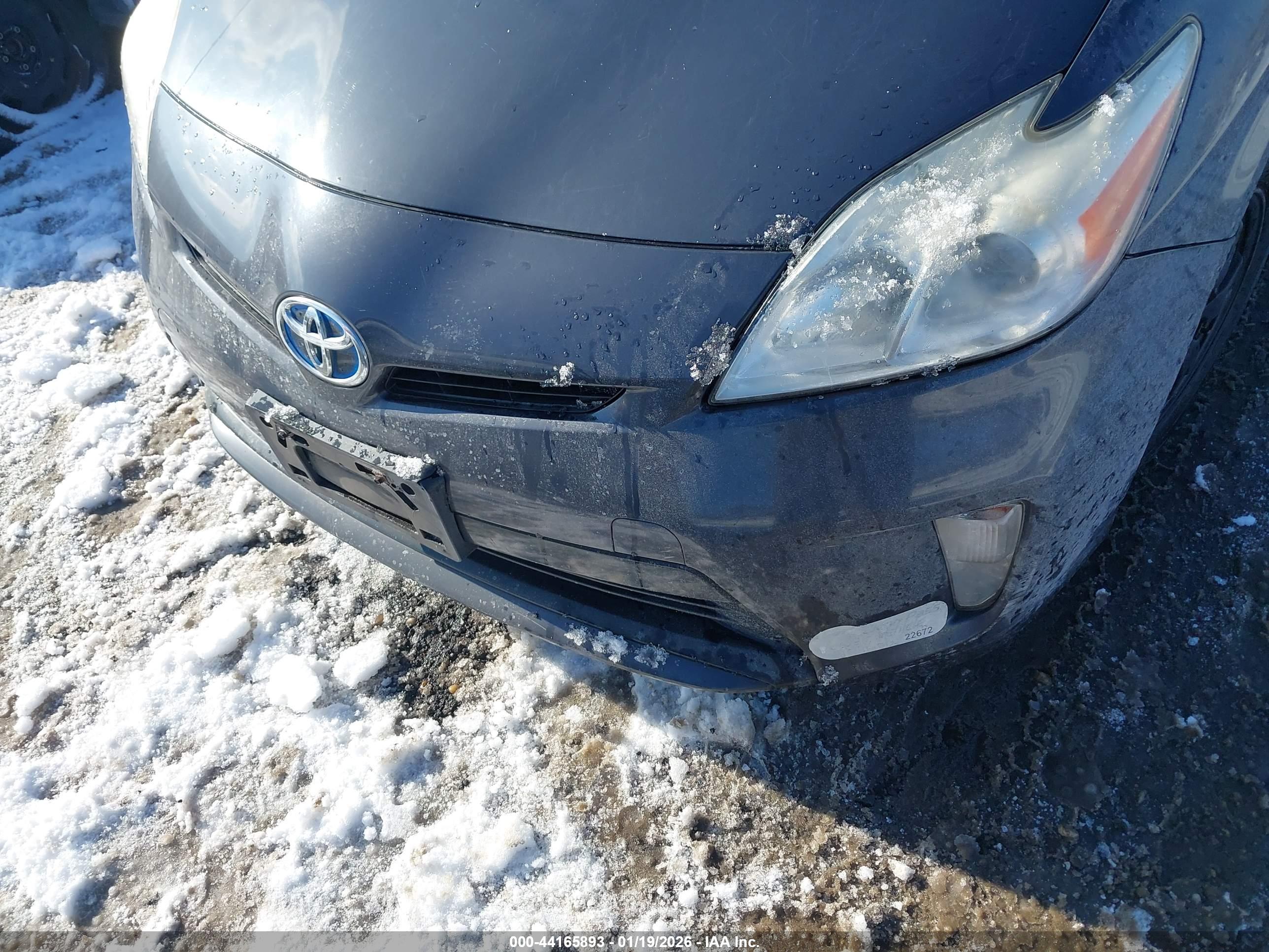 TOYOTA PRIUS image 6