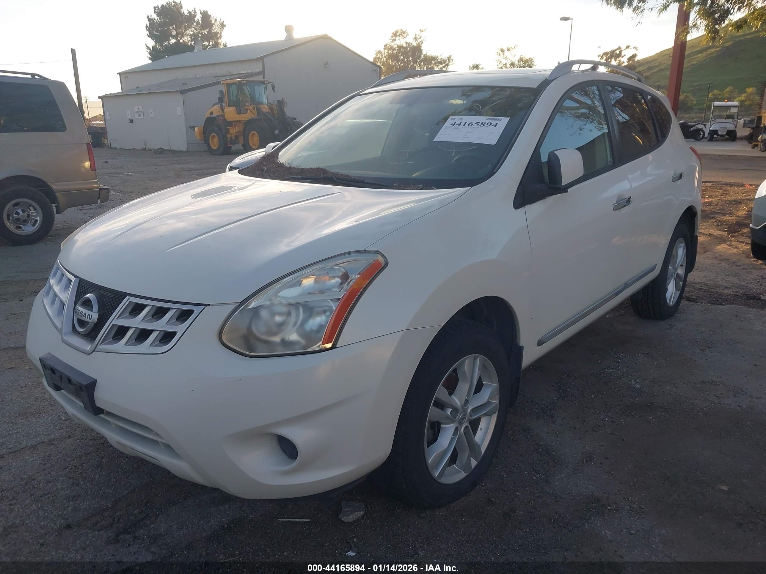 NISSAN ROGUE image 2