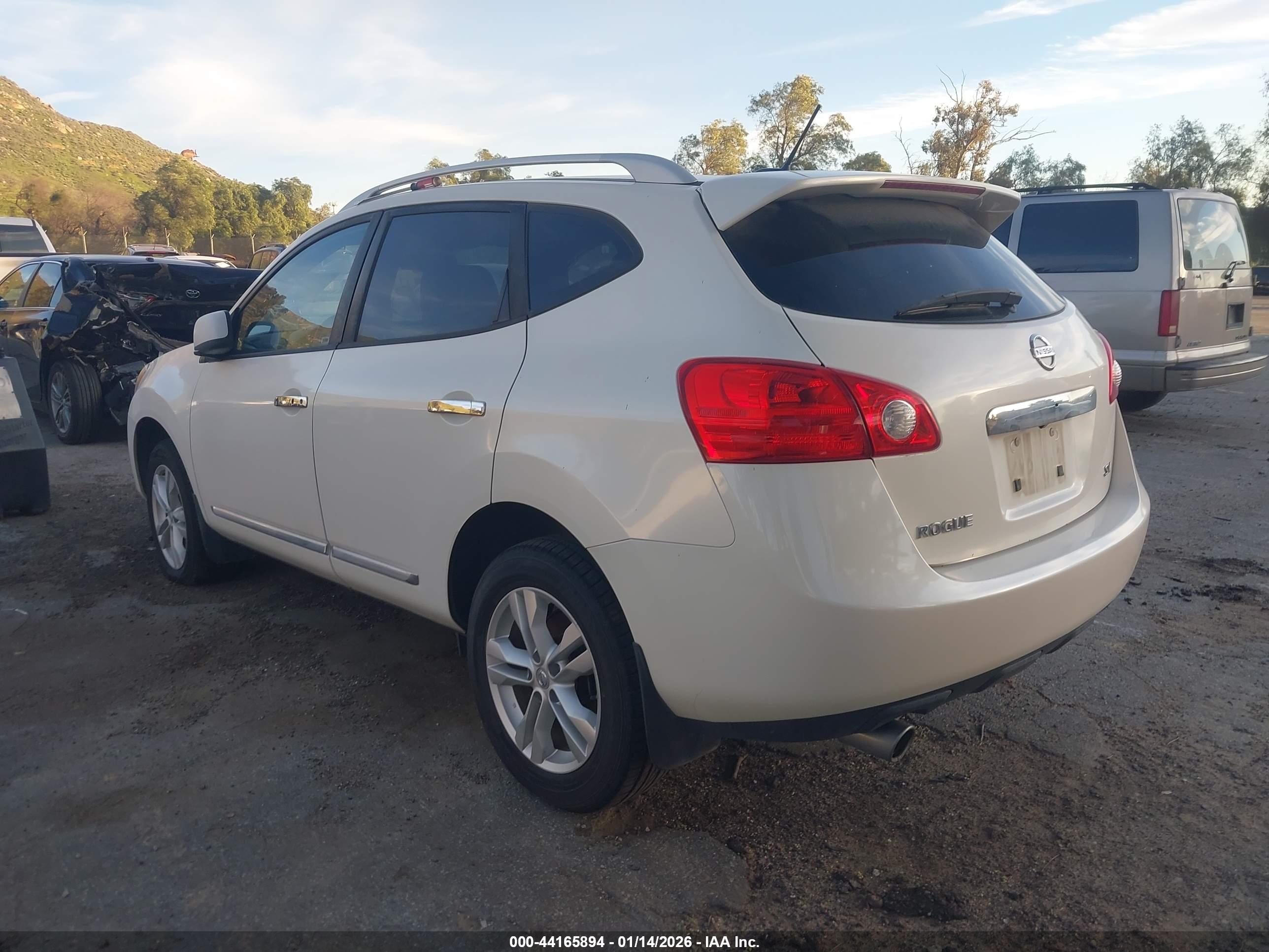 NISSAN ROGUE image 3