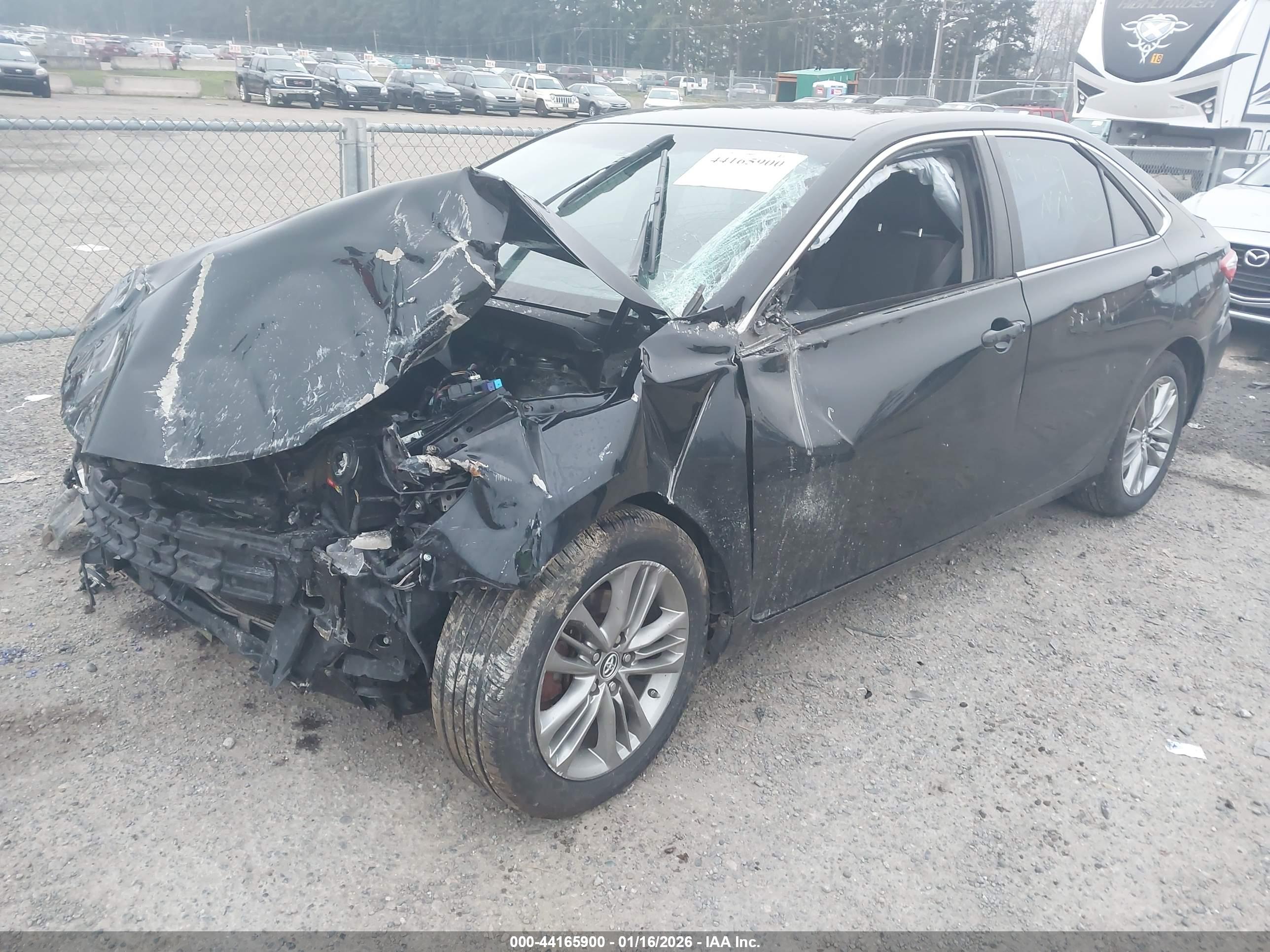 TOYOTA CAMRY image 2