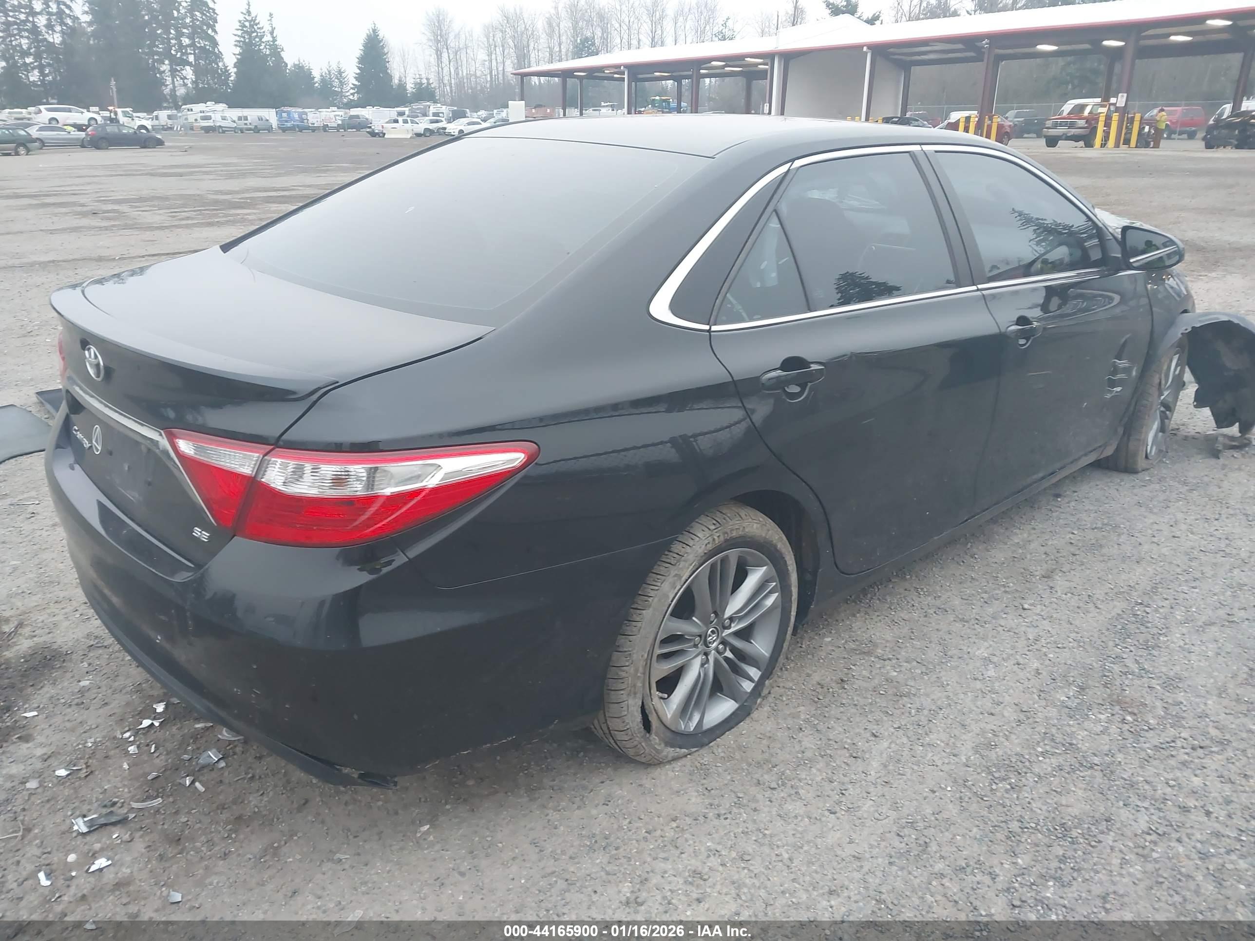 TOYOTA CAMRY image 4