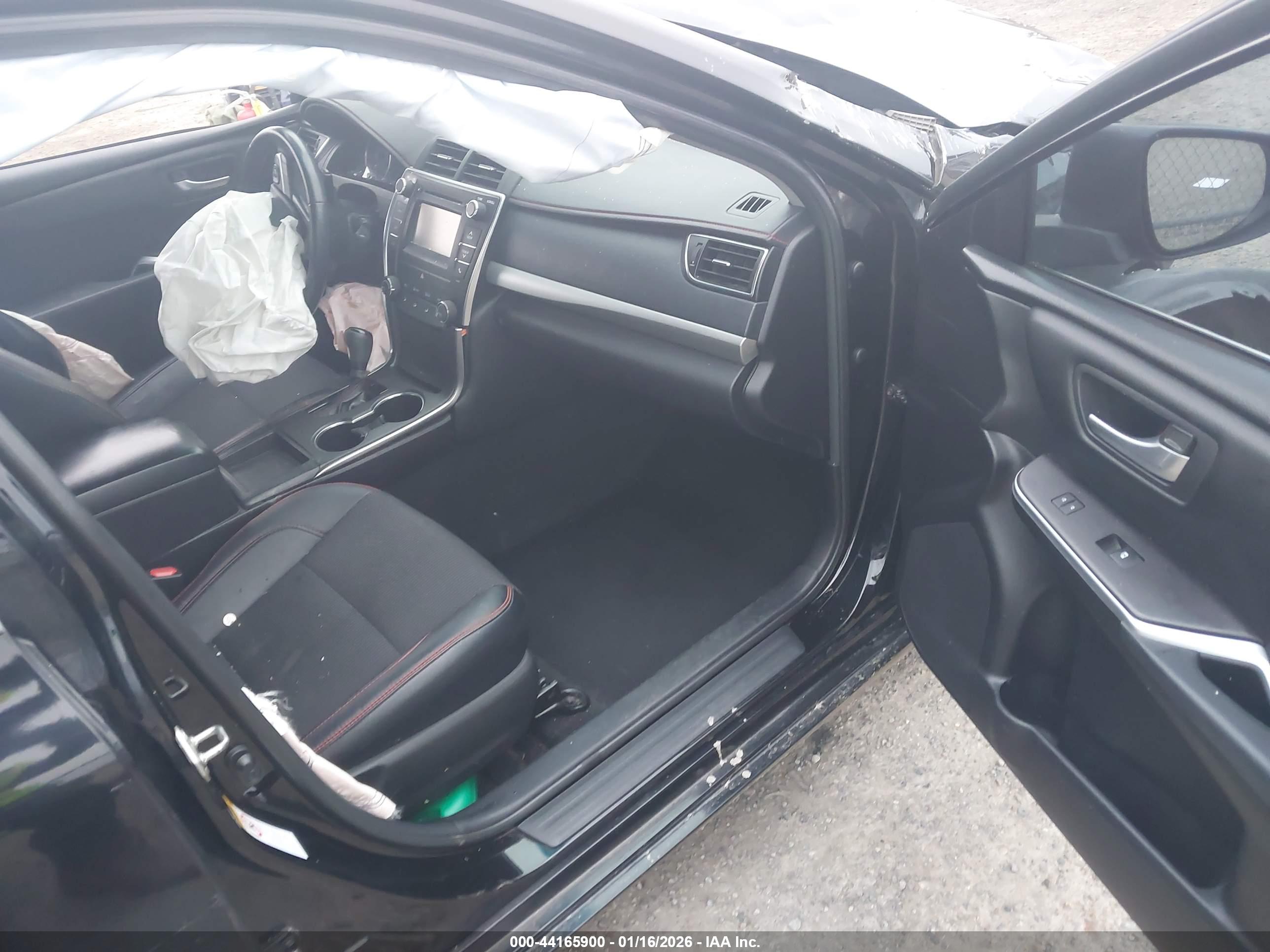 TOYOTA CAMRY image 5