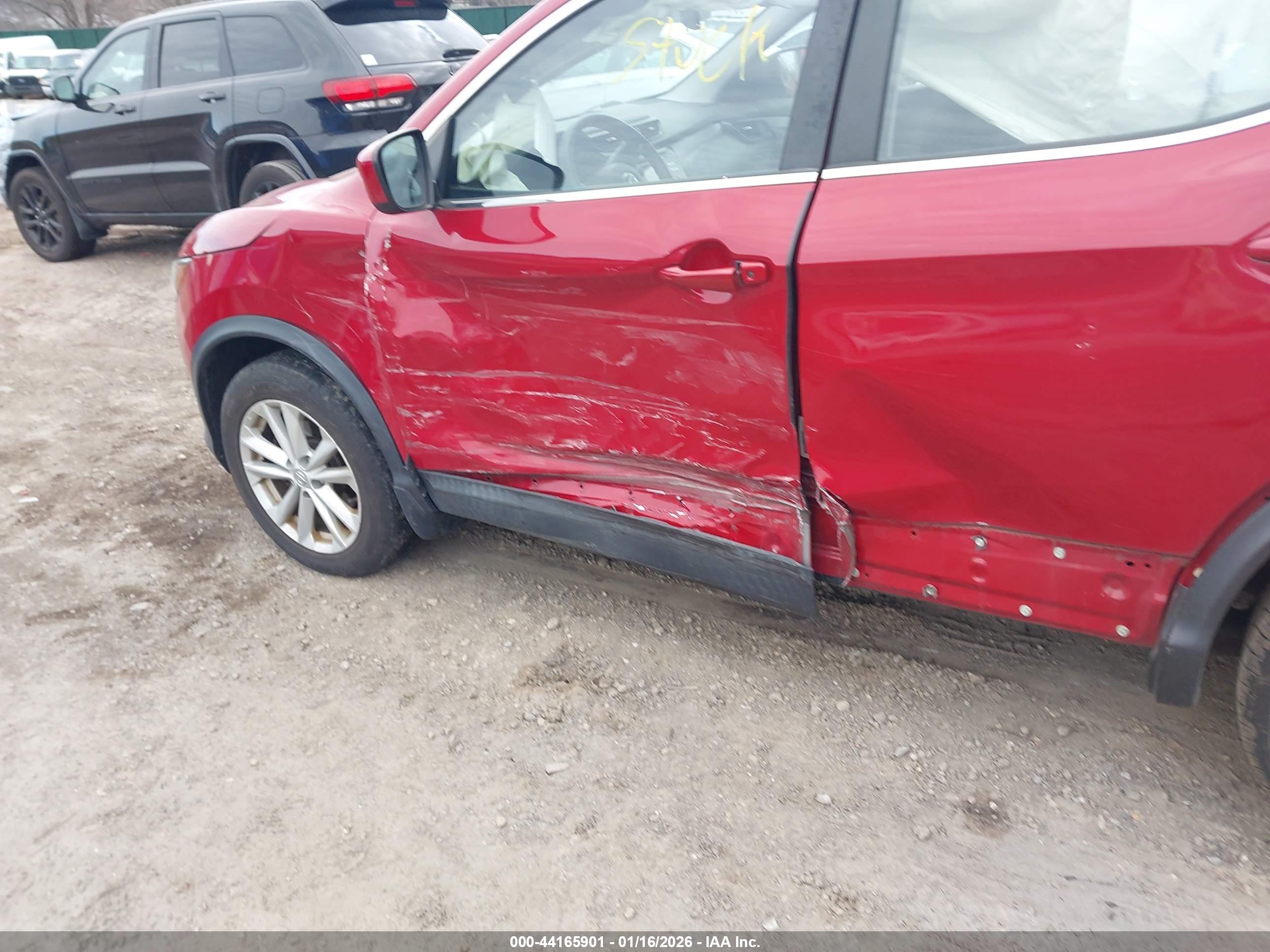 NISSAN ROGUE image 6