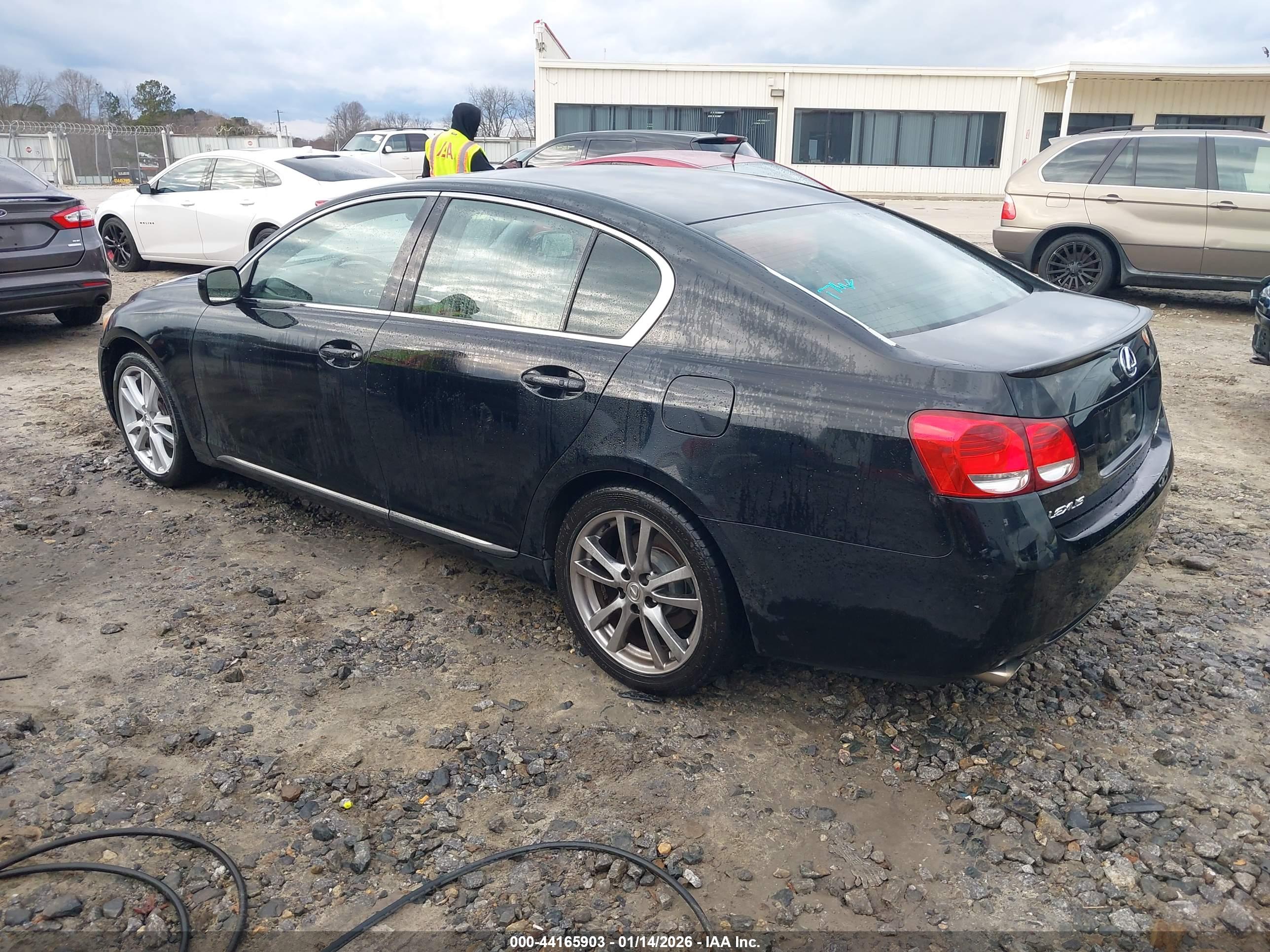 LEXUS GS image 3