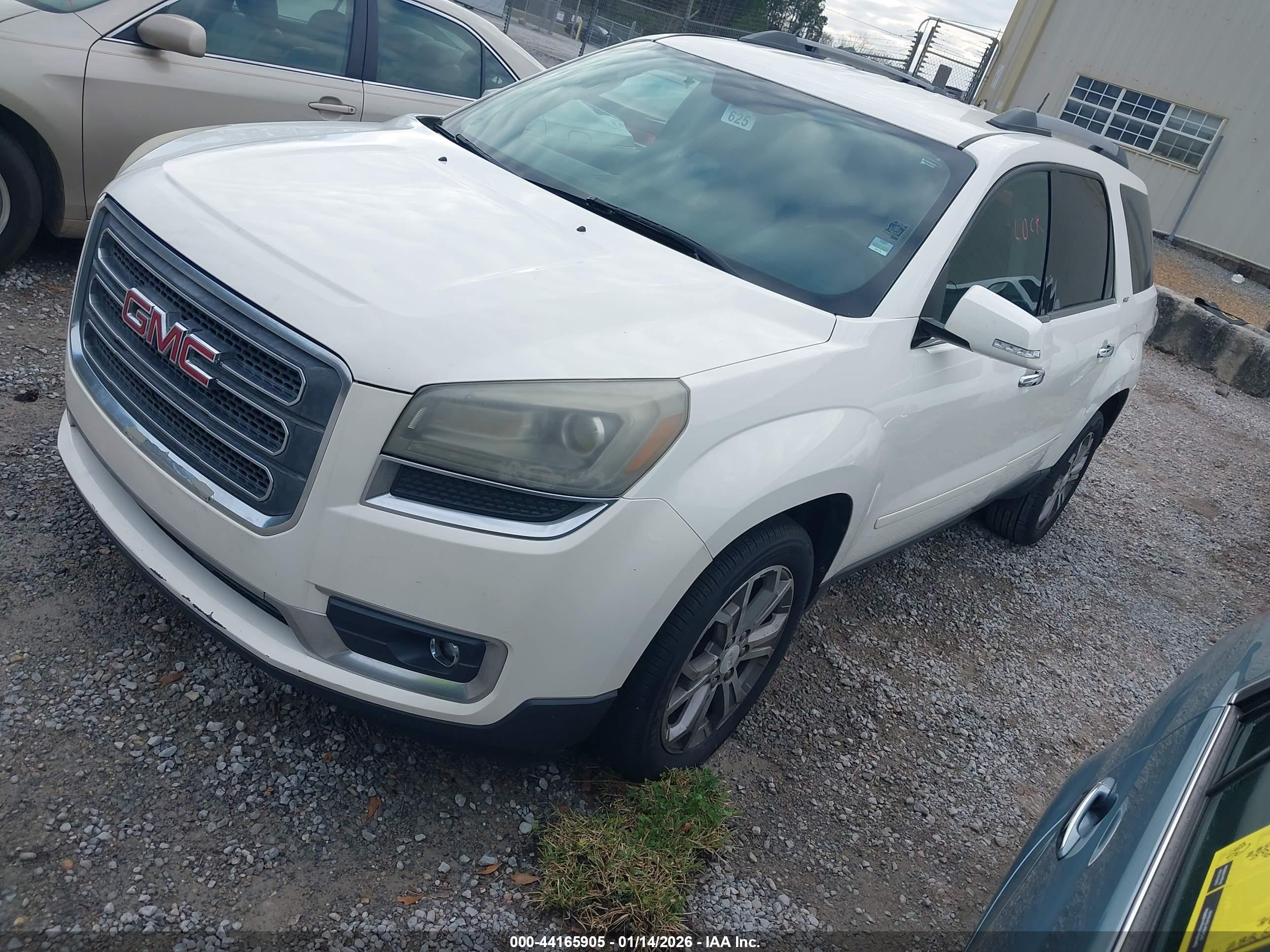 GMC ACADIA image 2