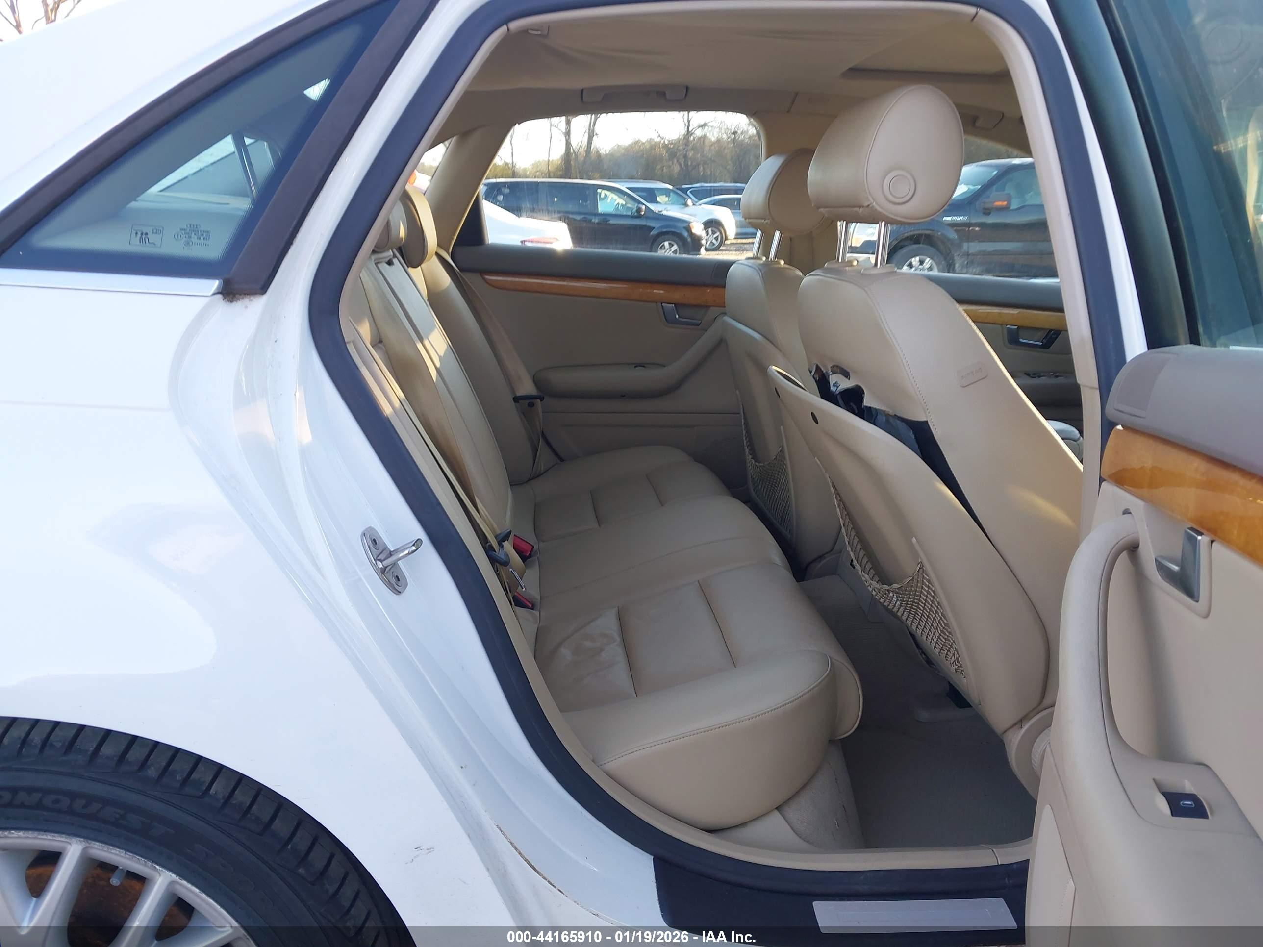 AUDI A4 image 8
