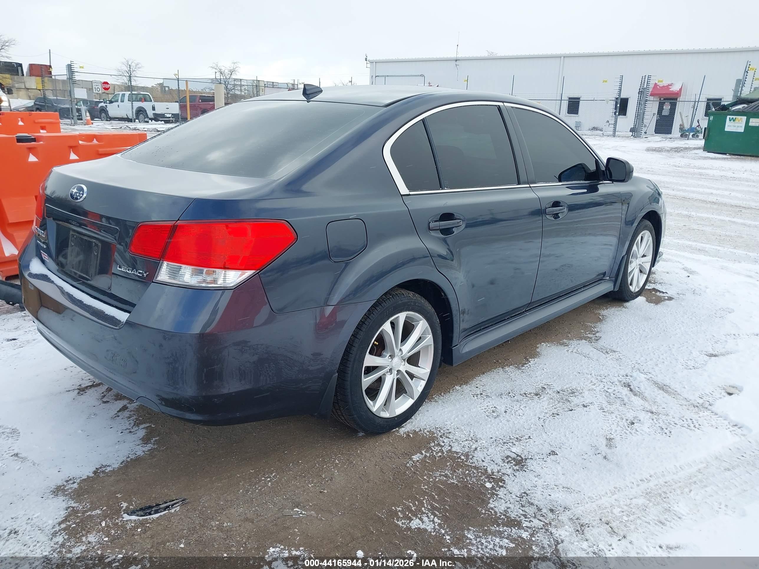 SUBARU LEGACY image 4
