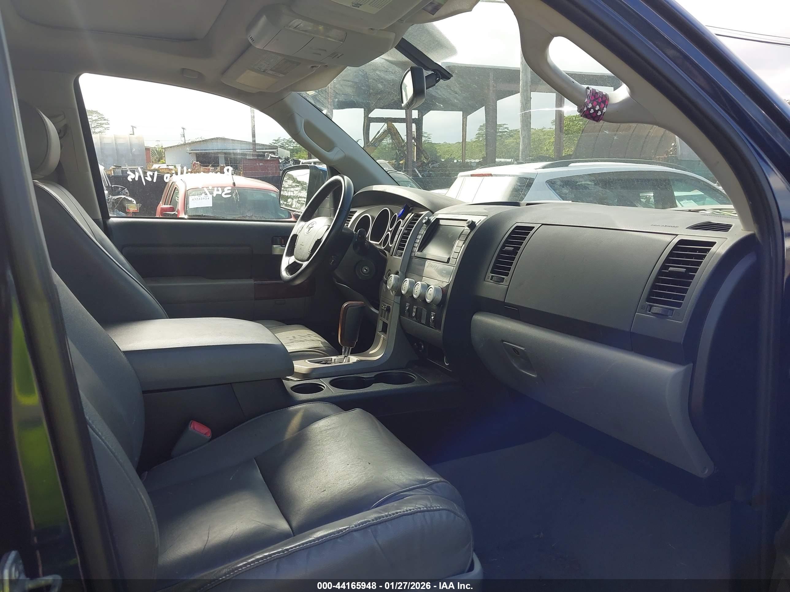 TOYOTA TUNDRA image 5