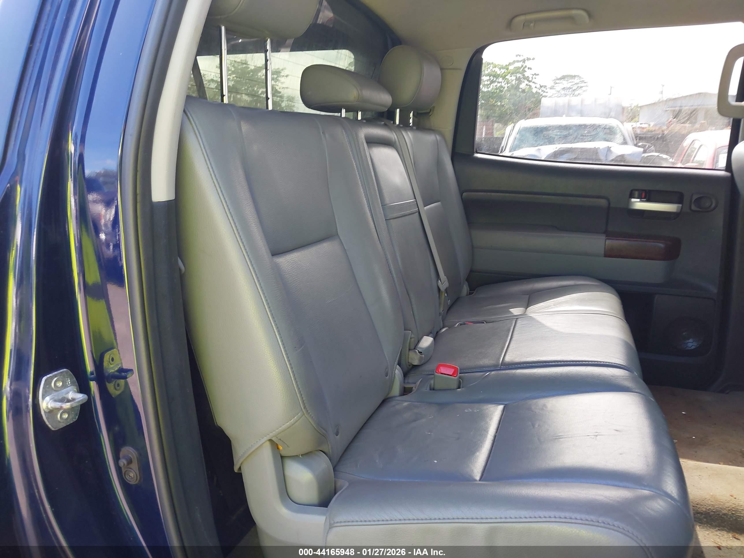 TOYOTA TUNDRA image 8