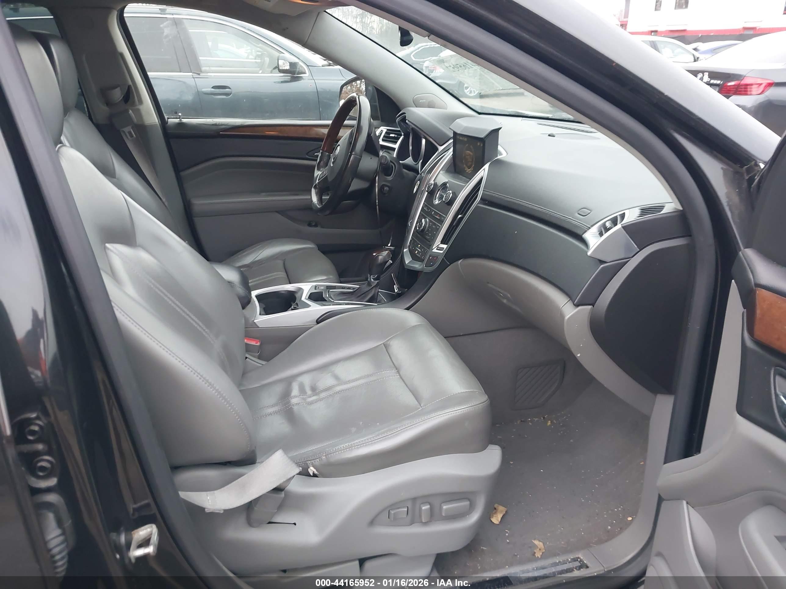 CADILLAC SRX image 5