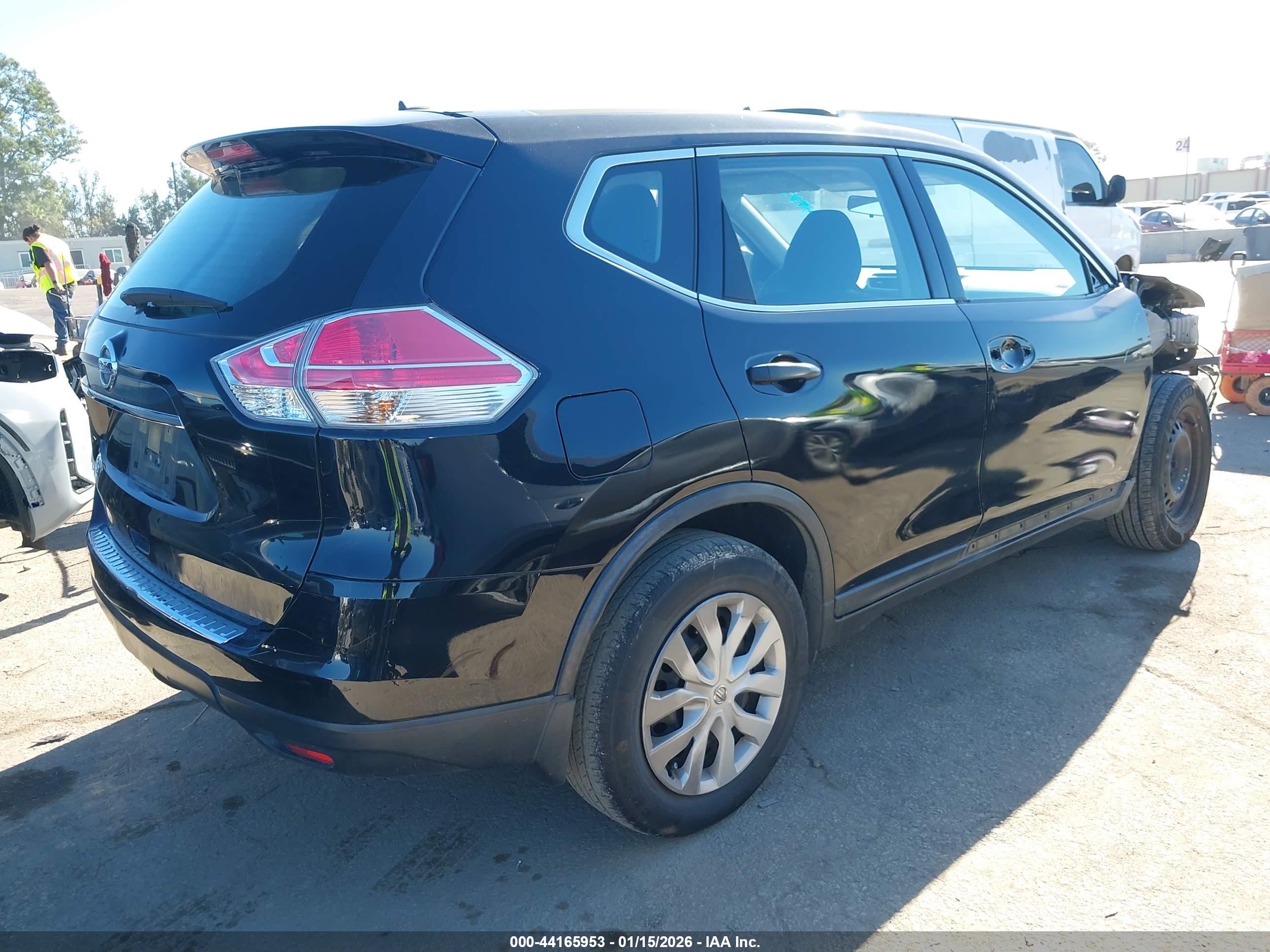 NISSAN ROGUE image 4