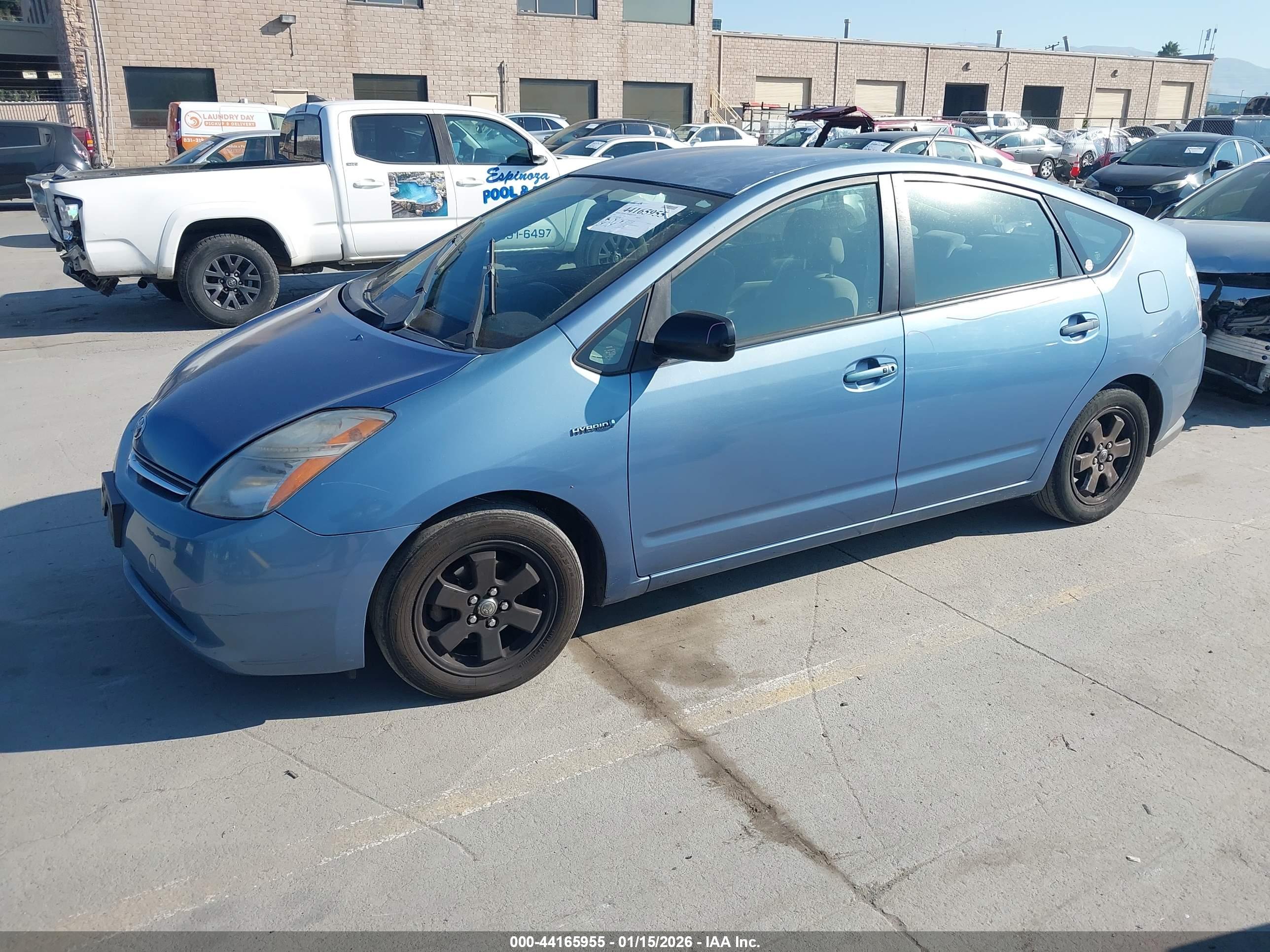 TOYOTA PRIUS image 2