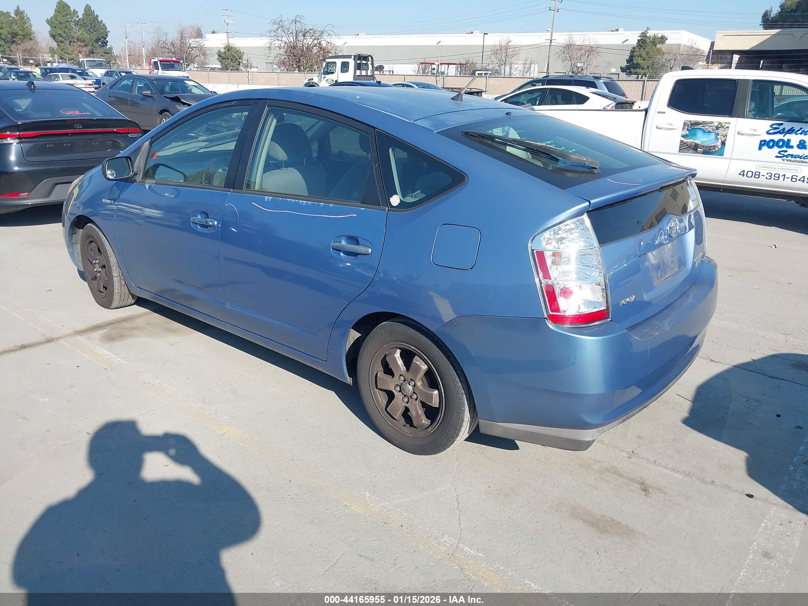 TOYOTA PRIUS image 3
