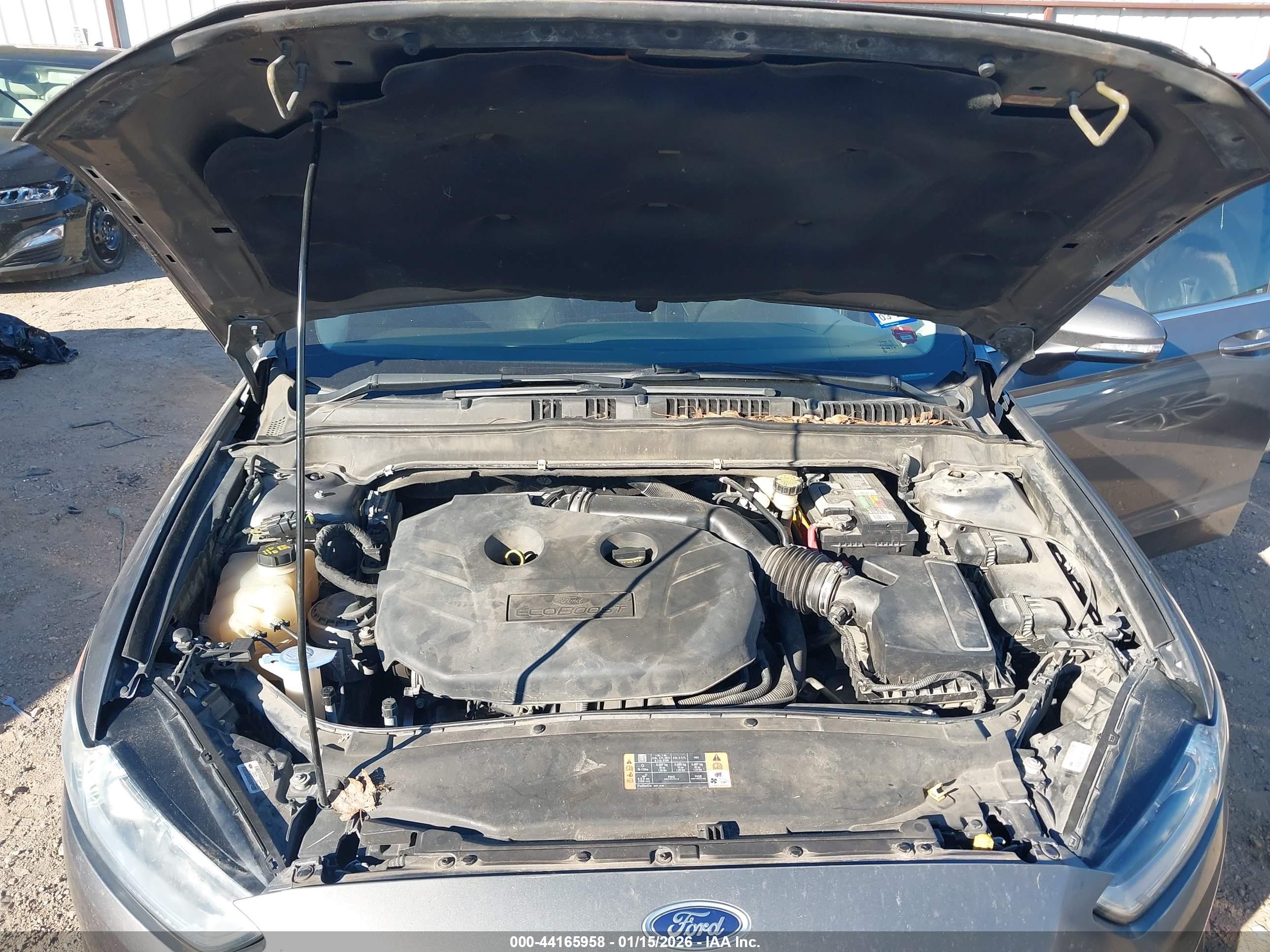 FORD FUSION image 10