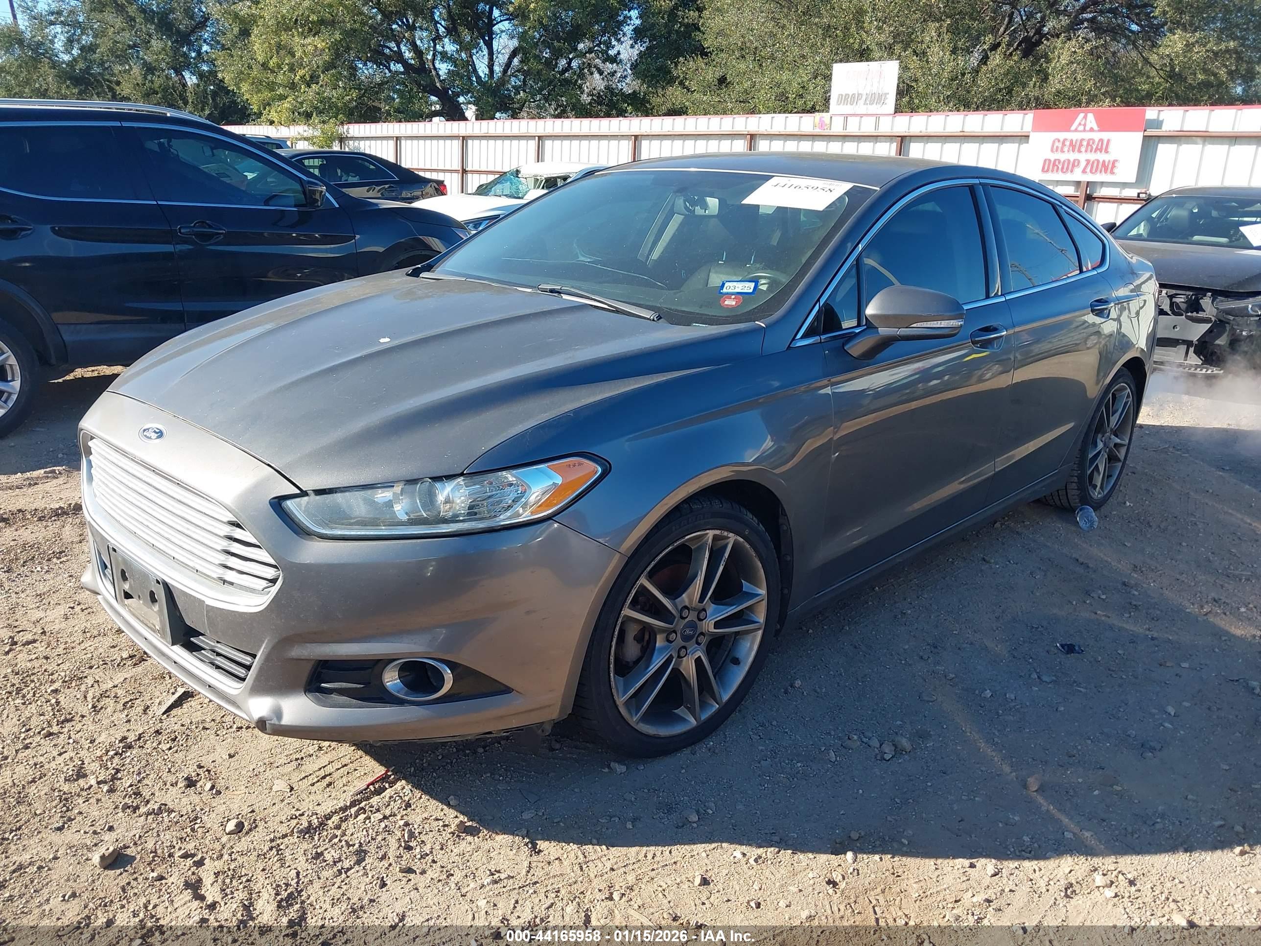 FORD FUSION image 2