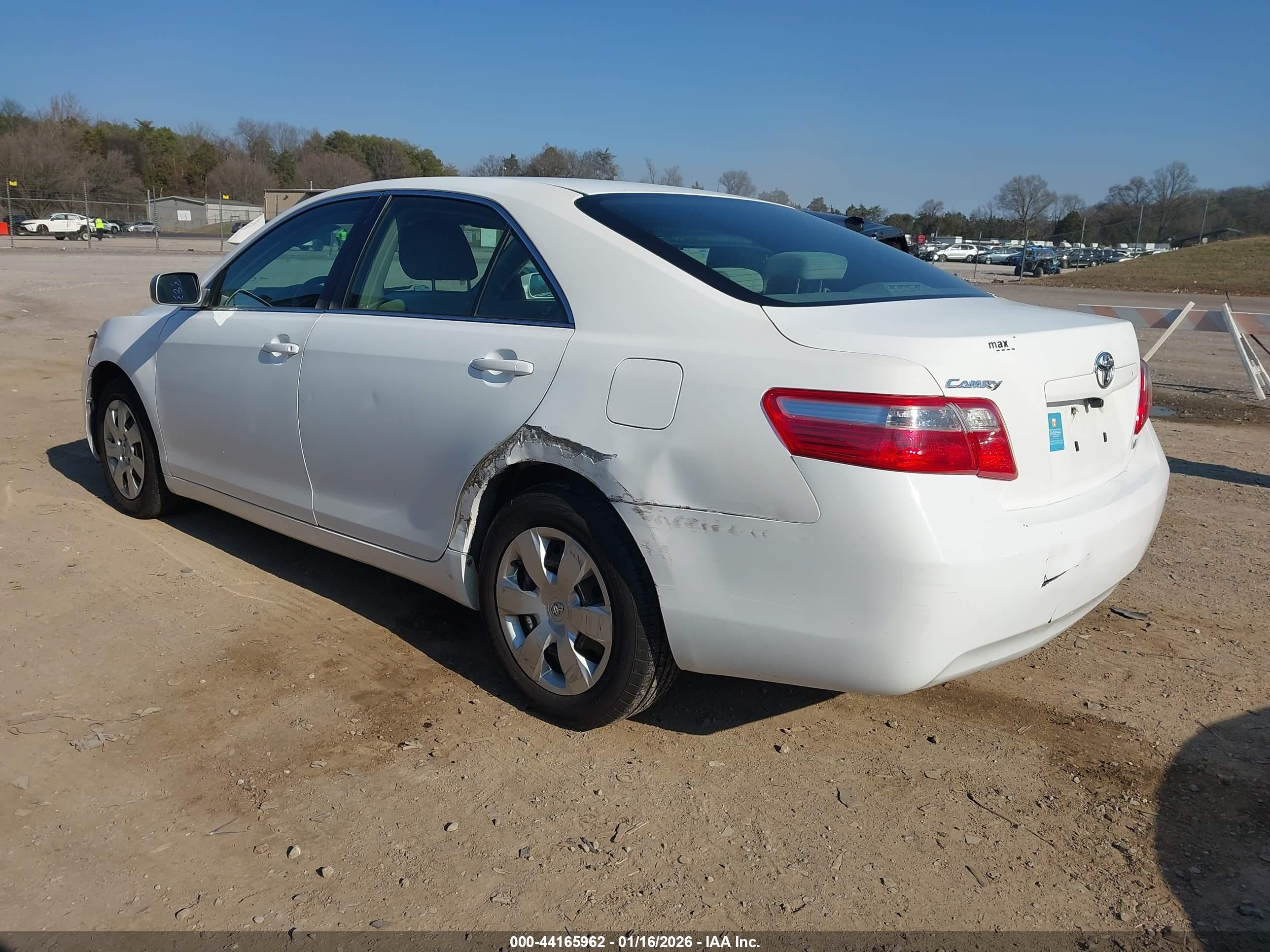 TOYOTA CAMRY image 3