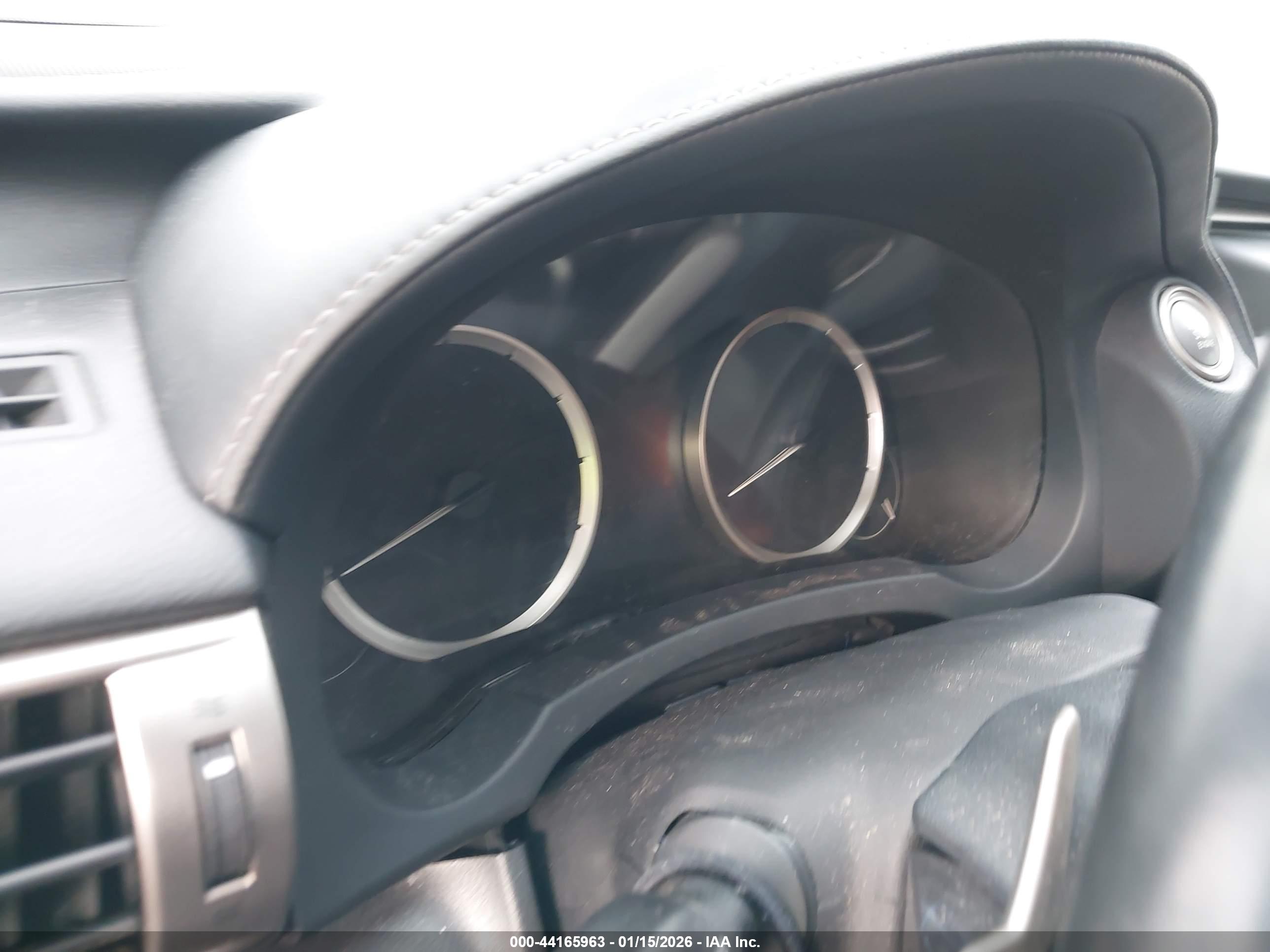 LEXUS IS image 7