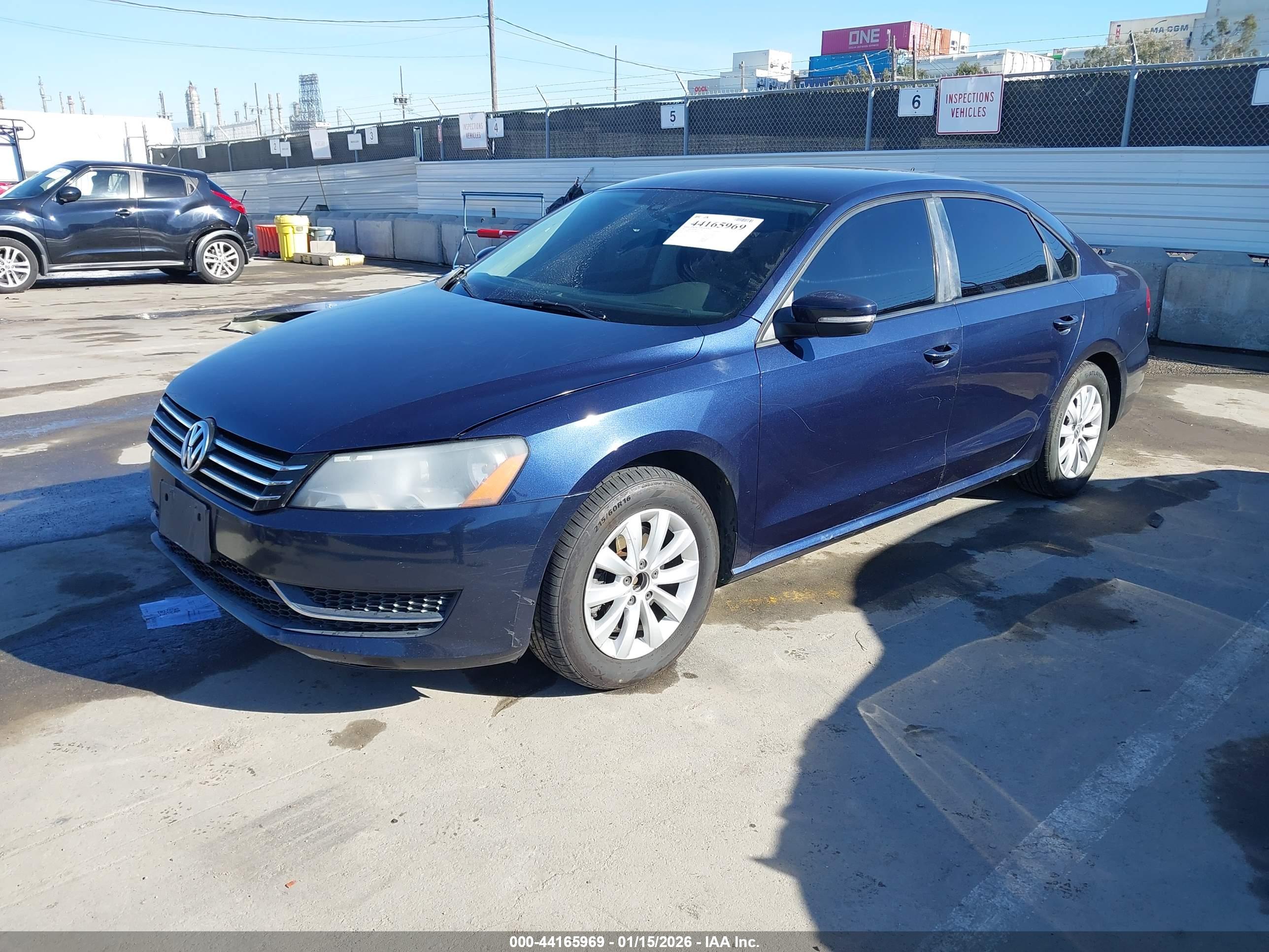 VOLKSWAGEN PASSAT image 2