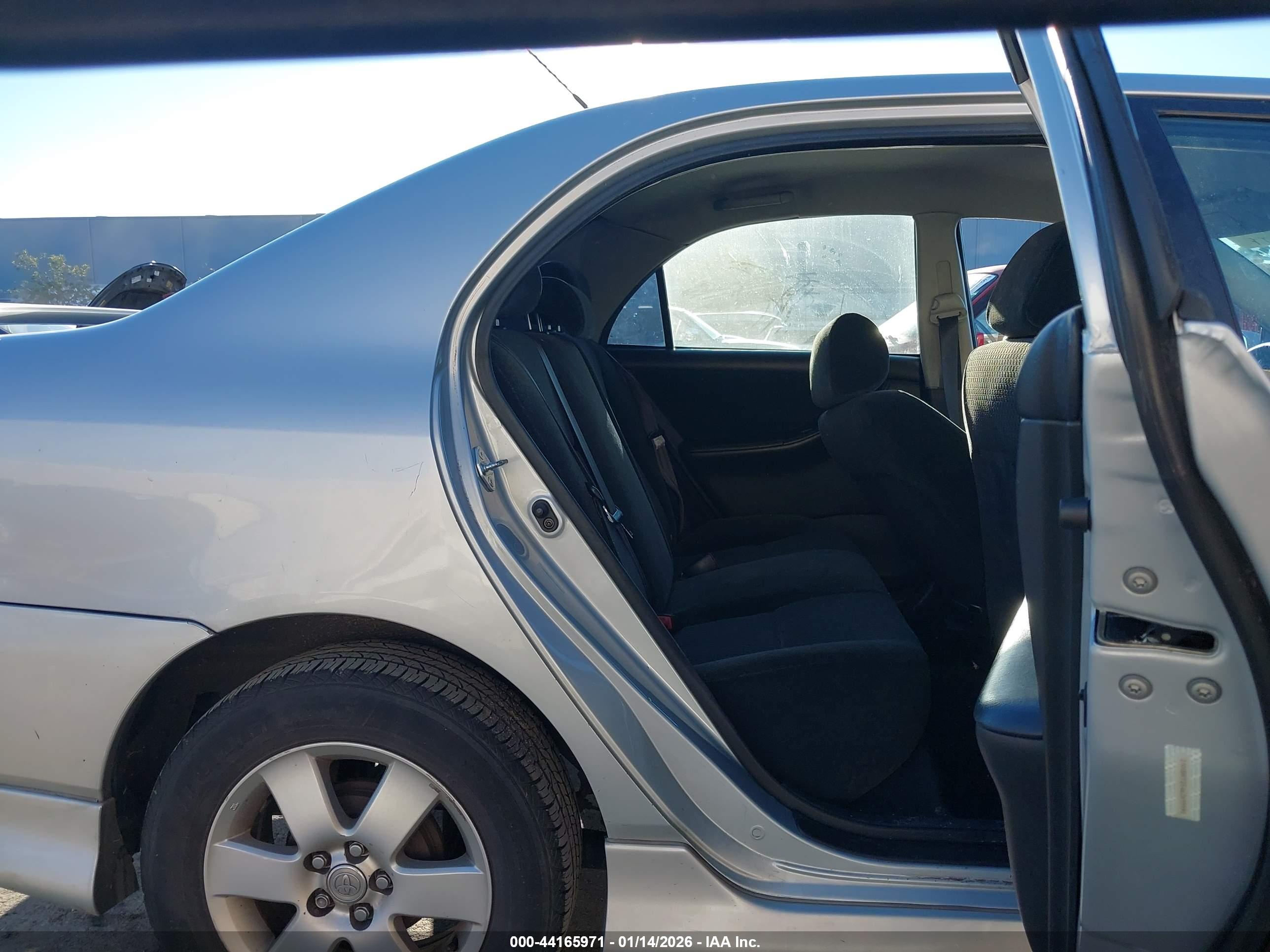 TOYOTA COROLLA image 8