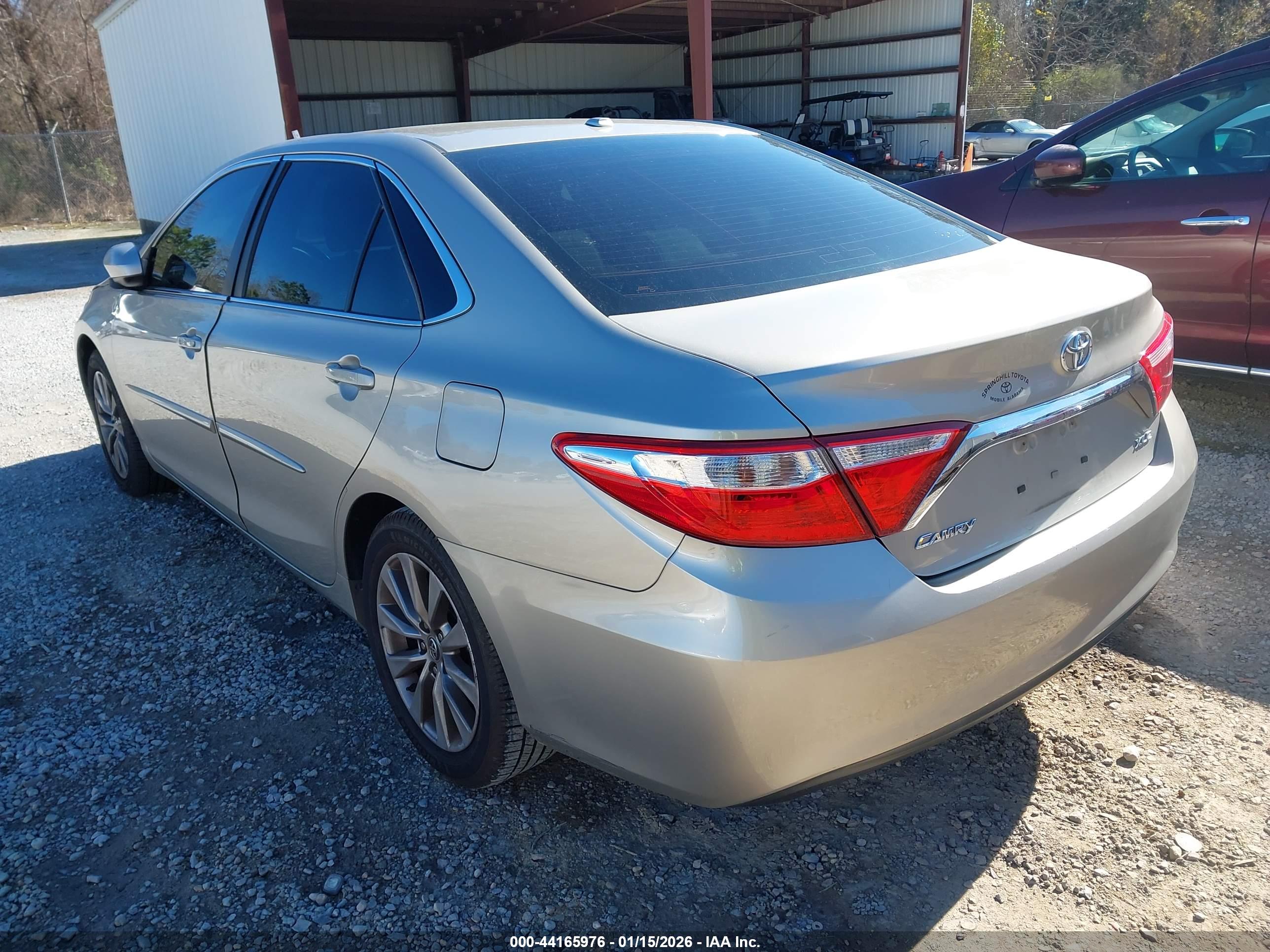 TOYOTA CAMRY image 3