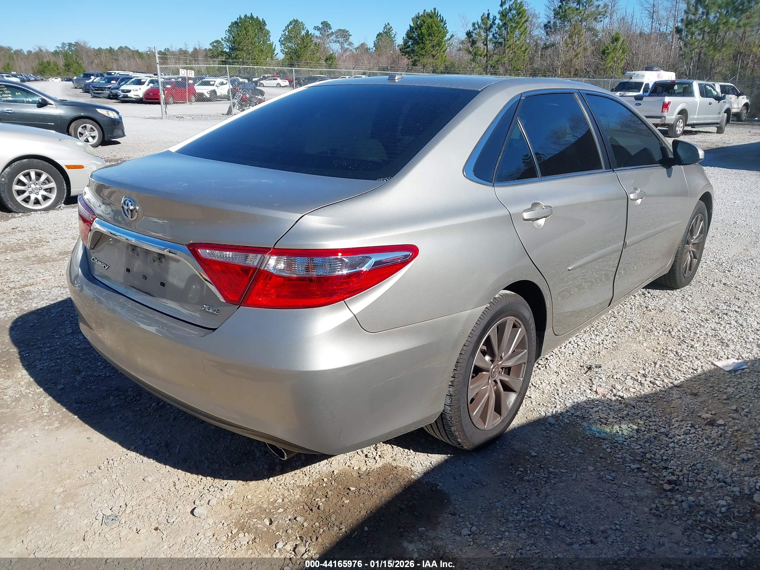 TOYOTA CAMRY image 4