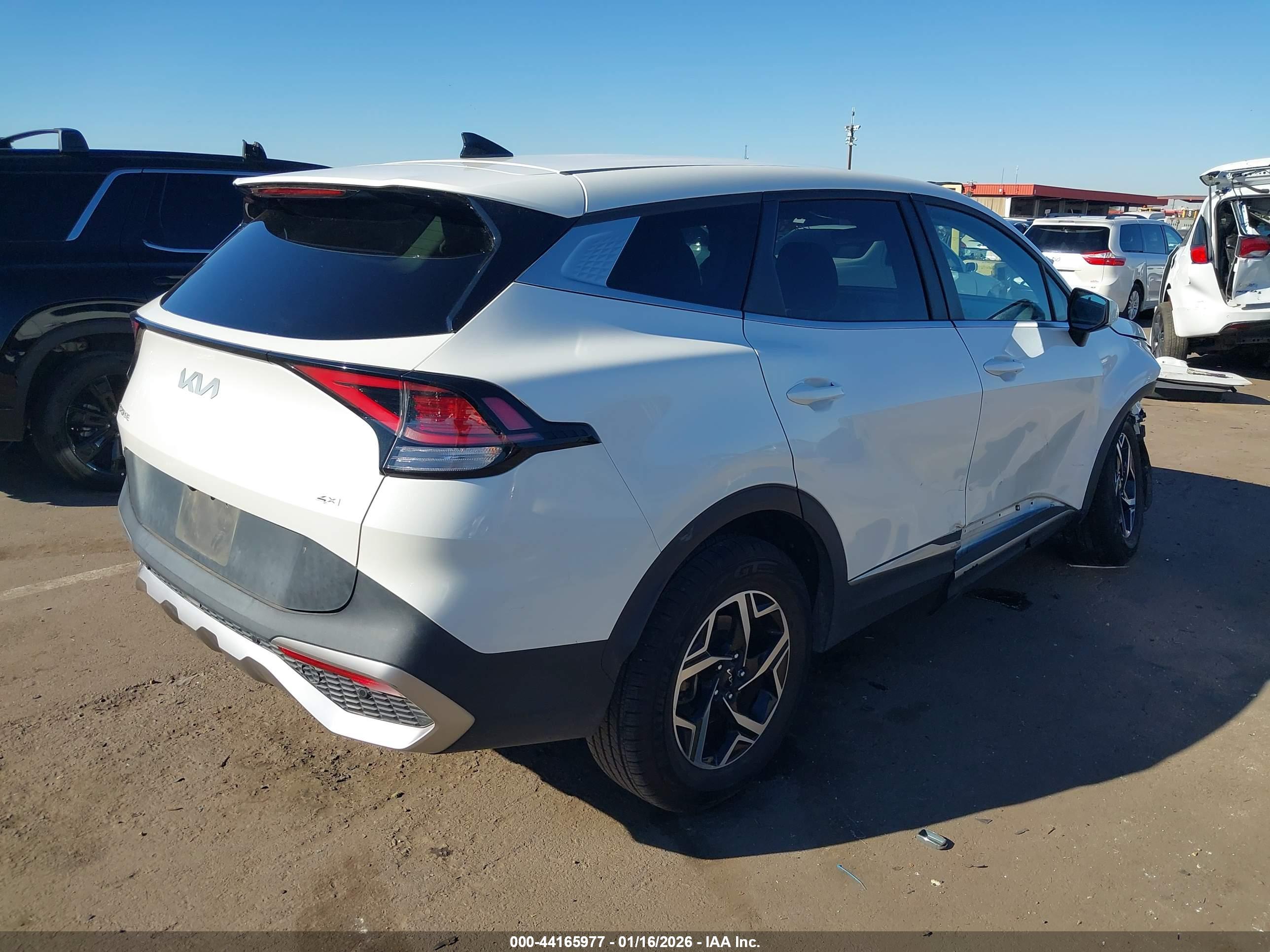 KIA SPORTAGE image 4