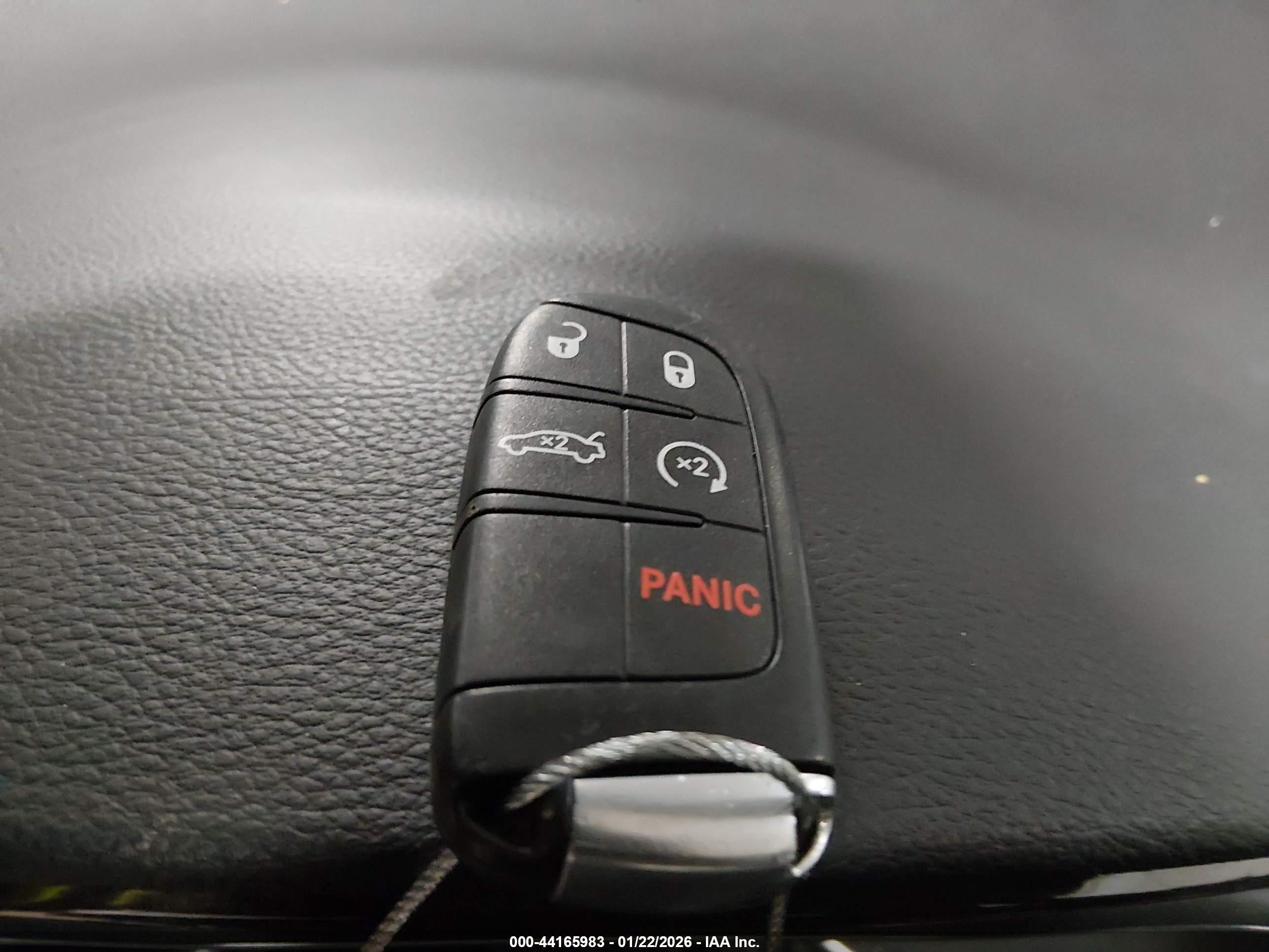 CHRYSLER 200 image 11